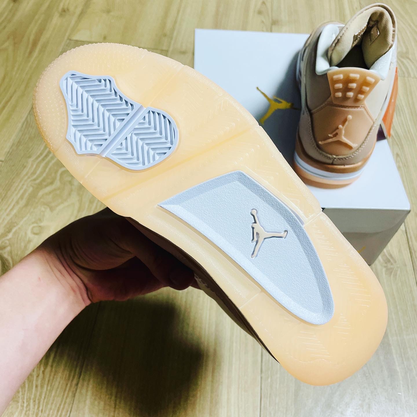 (W) Jordan 4 Retro Shimmer 착용 스타일 - 5