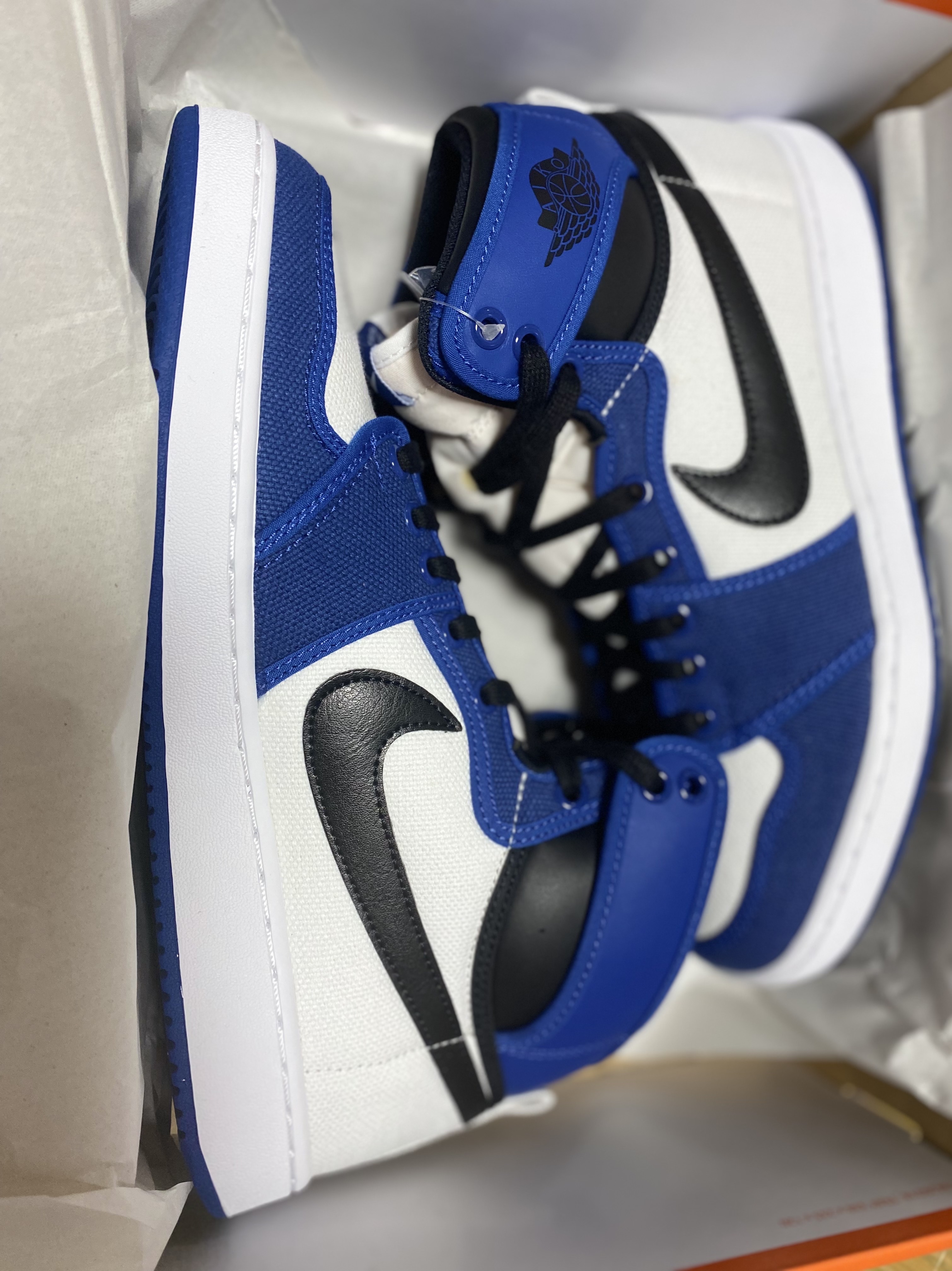 Jordan 1 KO Storm Blue, New Balance 327 Outerspace Light Grey 착용 스타일 - 3