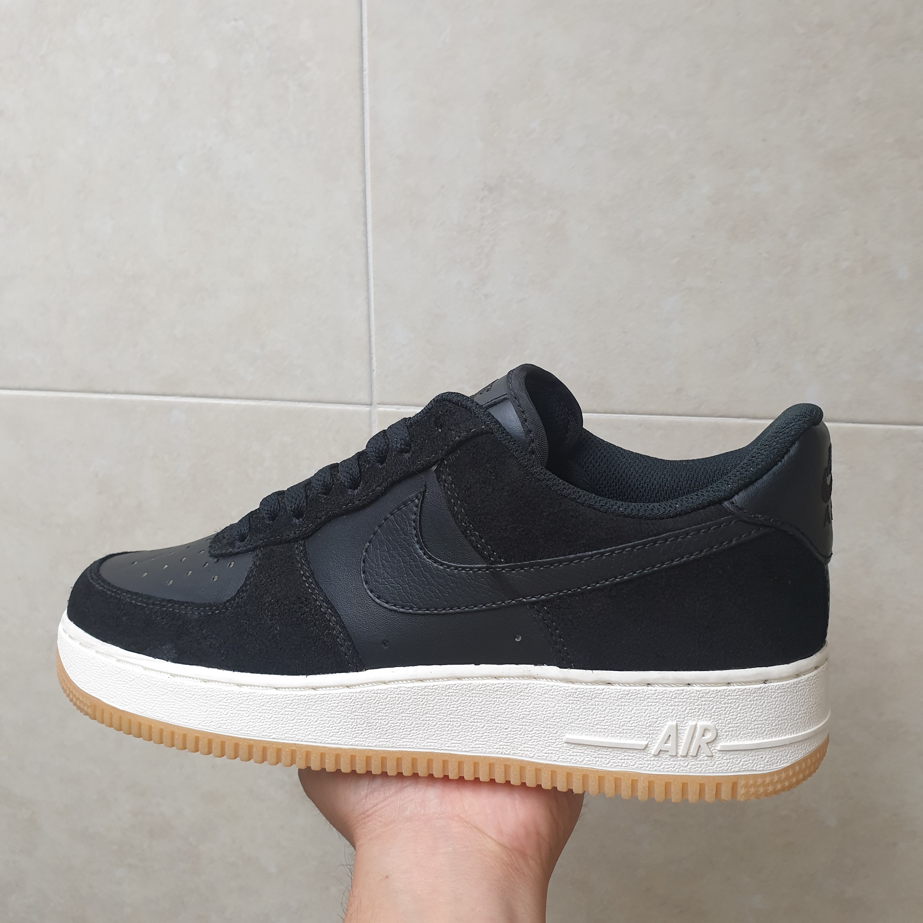 Nike Air Force 1 '07 PRM Orange Zebra 착용 스타일 - 1