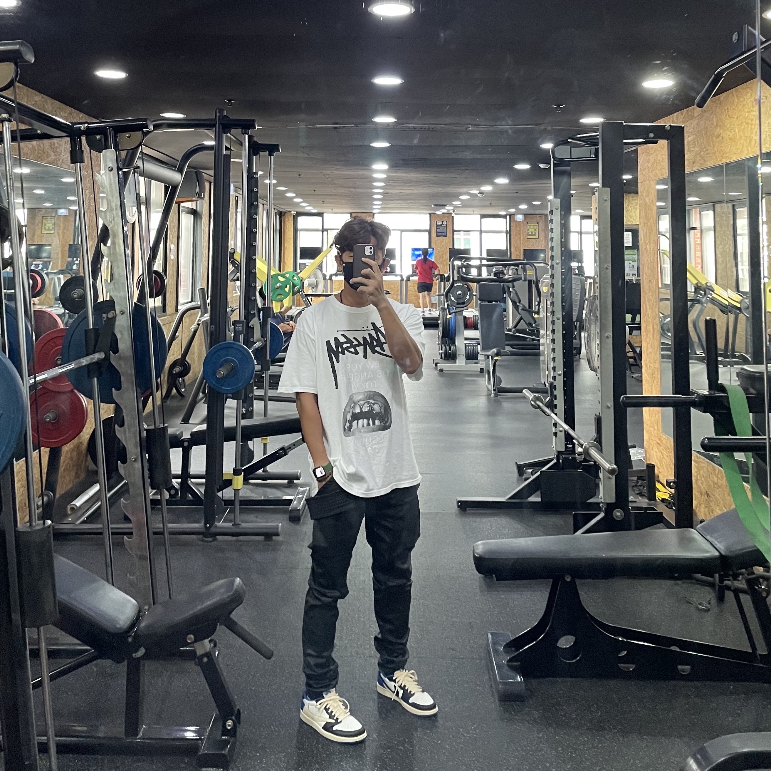 Stussy x Rick Owens 40 WT T-Shirt, Jordan 1 x Travis Scott x Fragment Retro Low OG SP Military Blue 착용 스타일 - 2