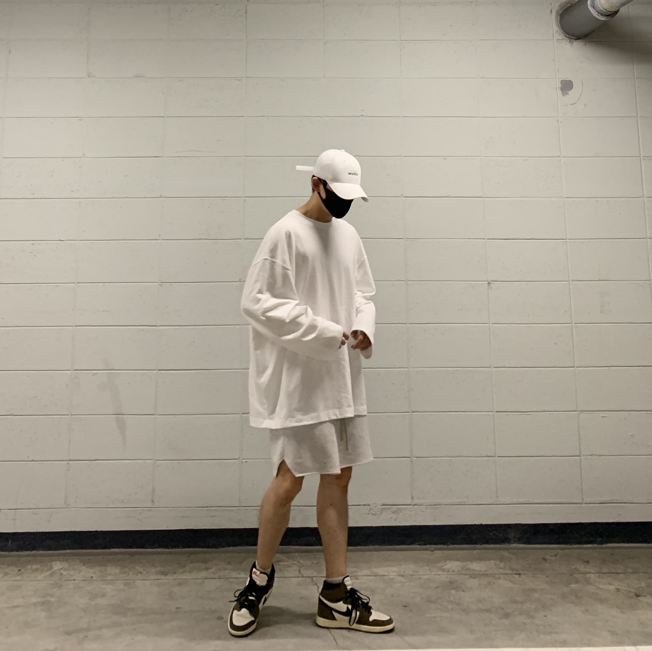 Jordan 1 x Travis Scott Retro High OG SP Mocha 착용 스타일