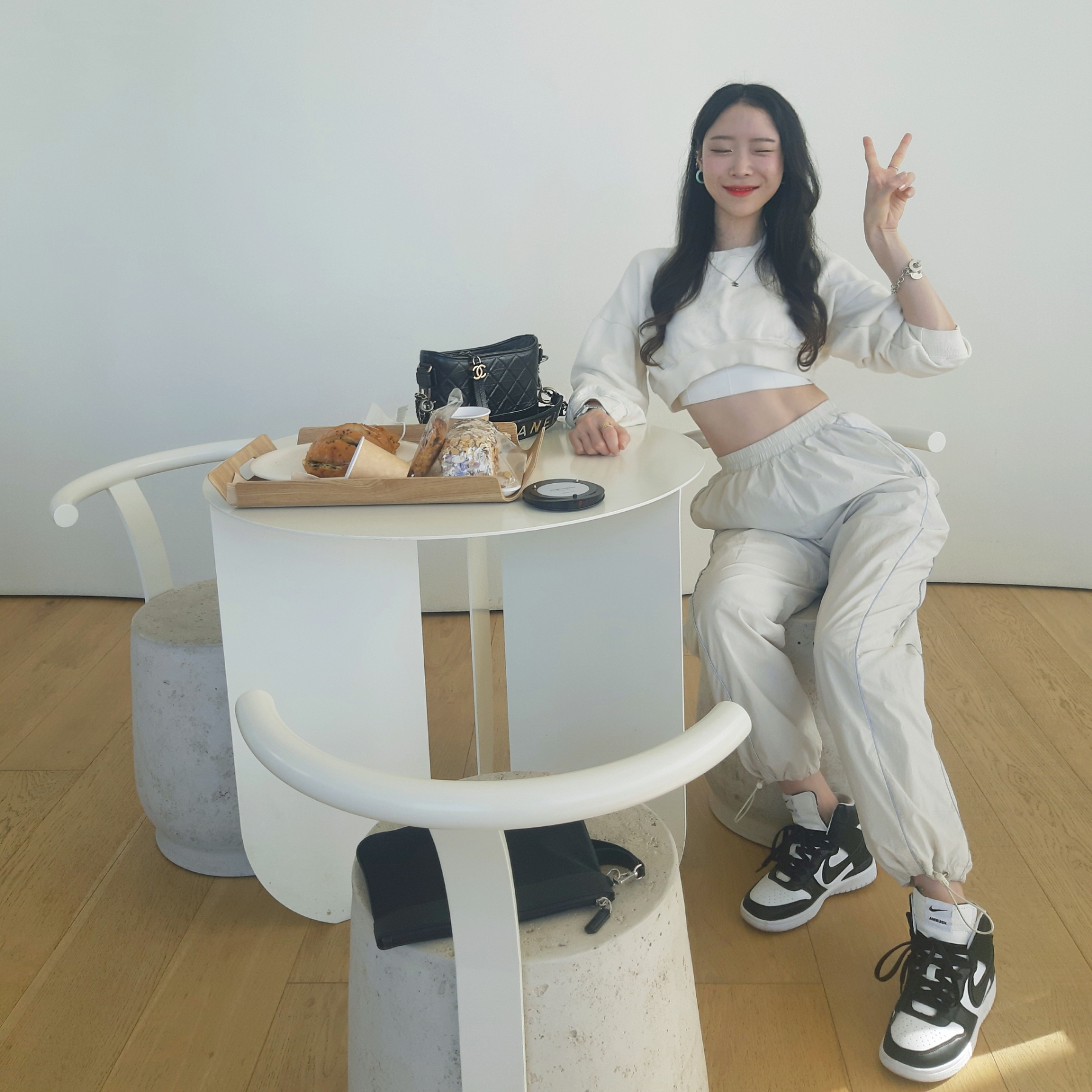 Nike x Ambush Dunk High Black 착용 스타일 - 2