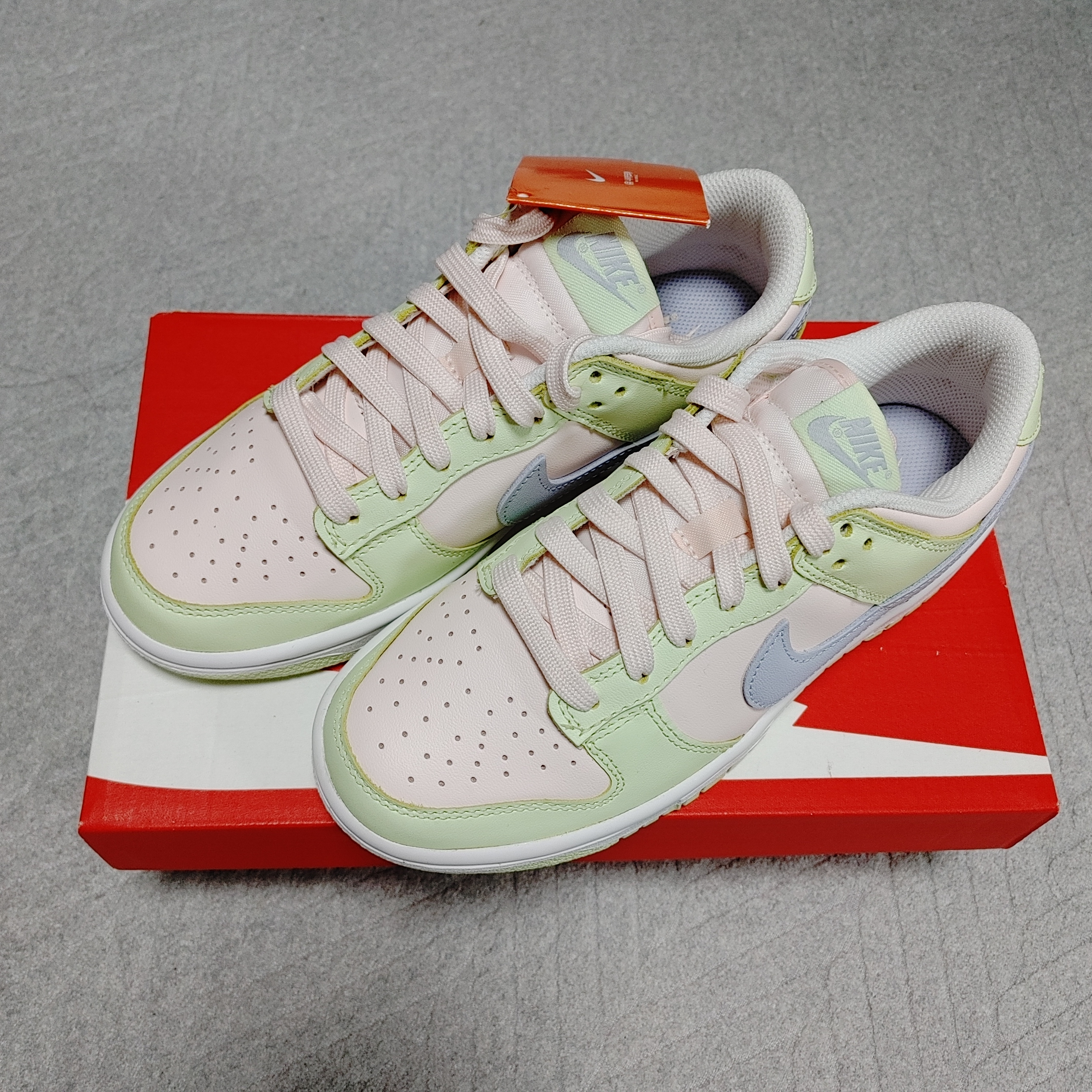 (W) Nike Dunk Low Light Soft Pink ์ฐฉ์ฉ ์คํ์ผ - 2