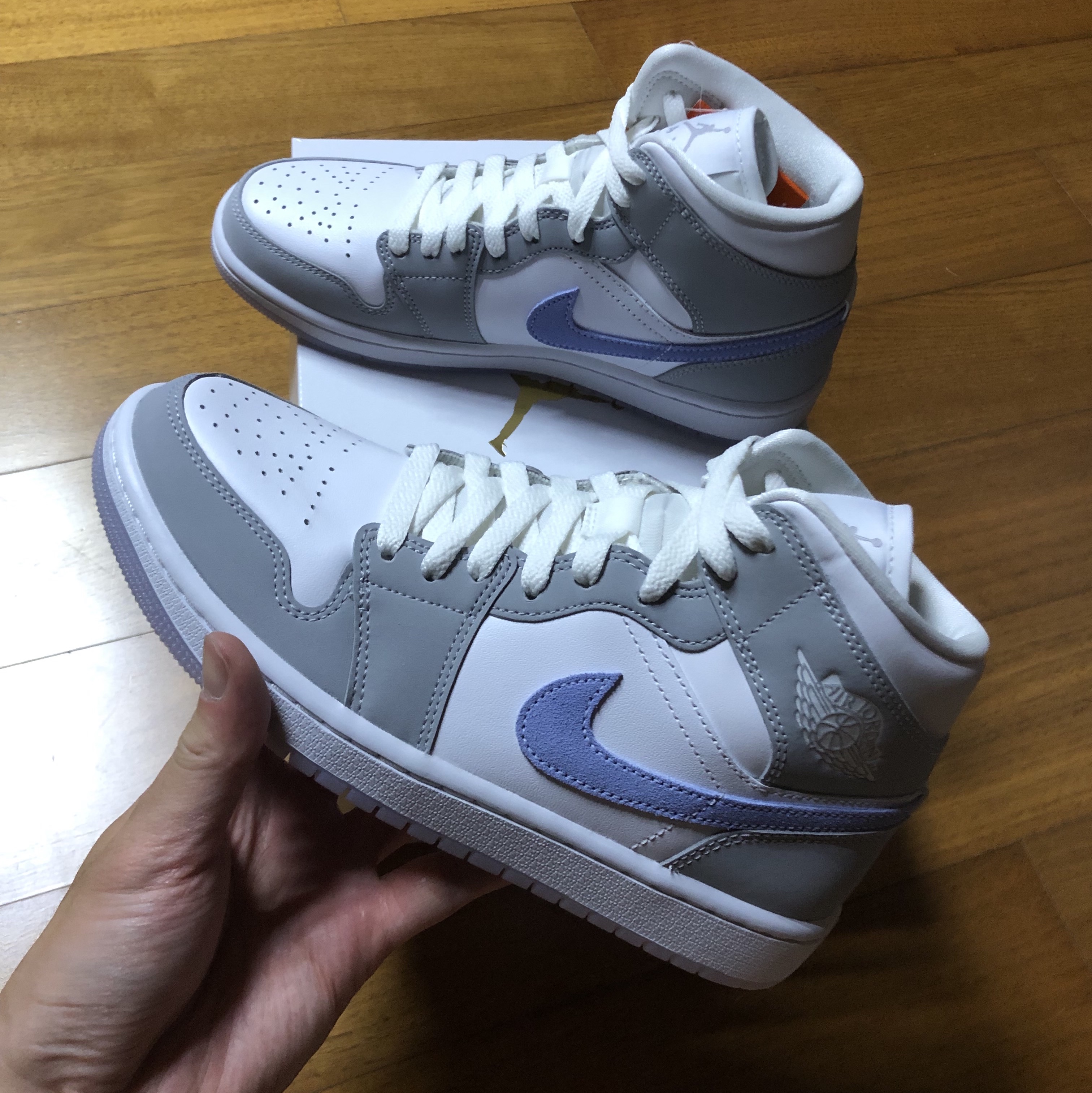 (W) Jordan 1 Mid Wolf Grey 착용 스타일