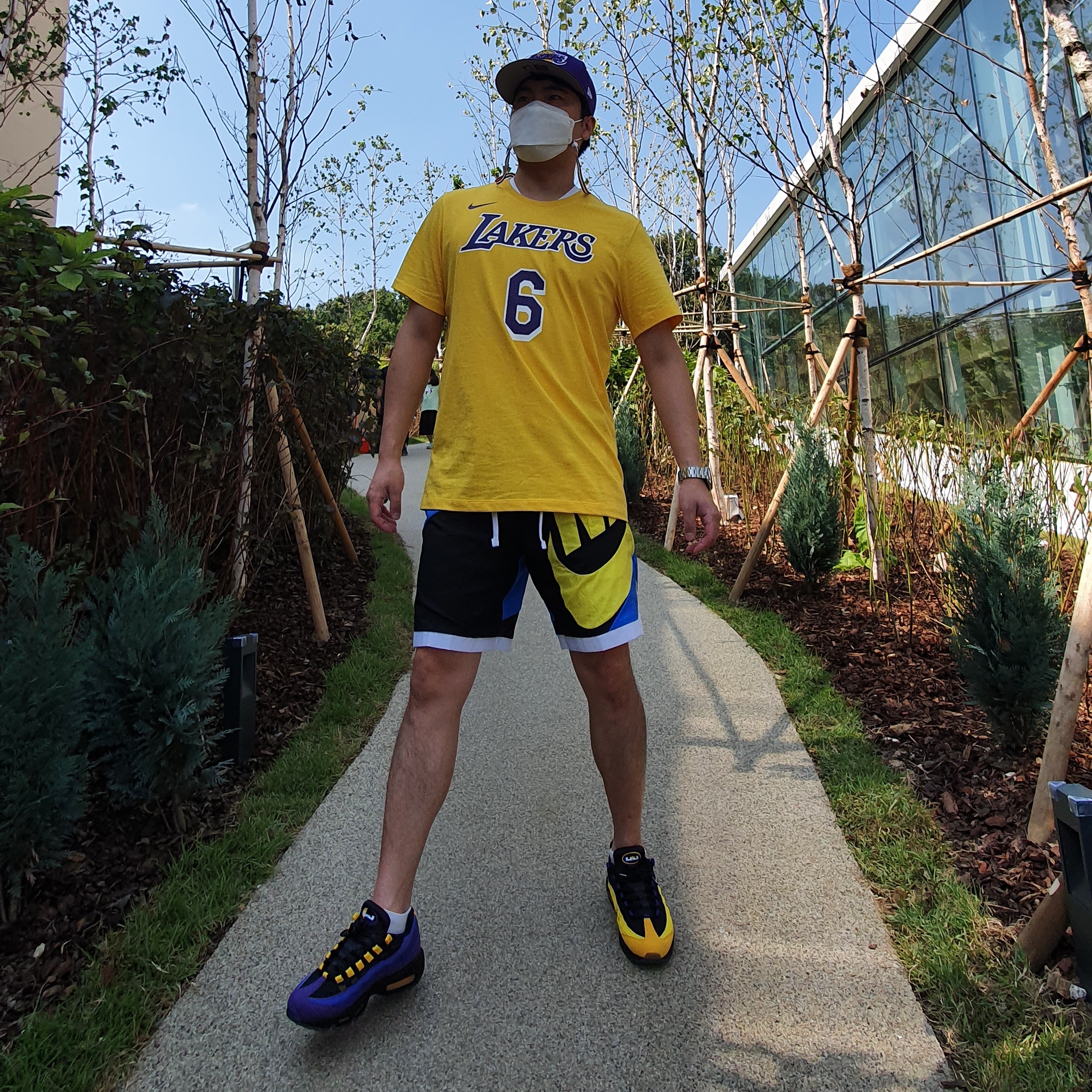 Nike Air Max 95 NRG LeBron Lakers Home Team 착용 스타일 - 1