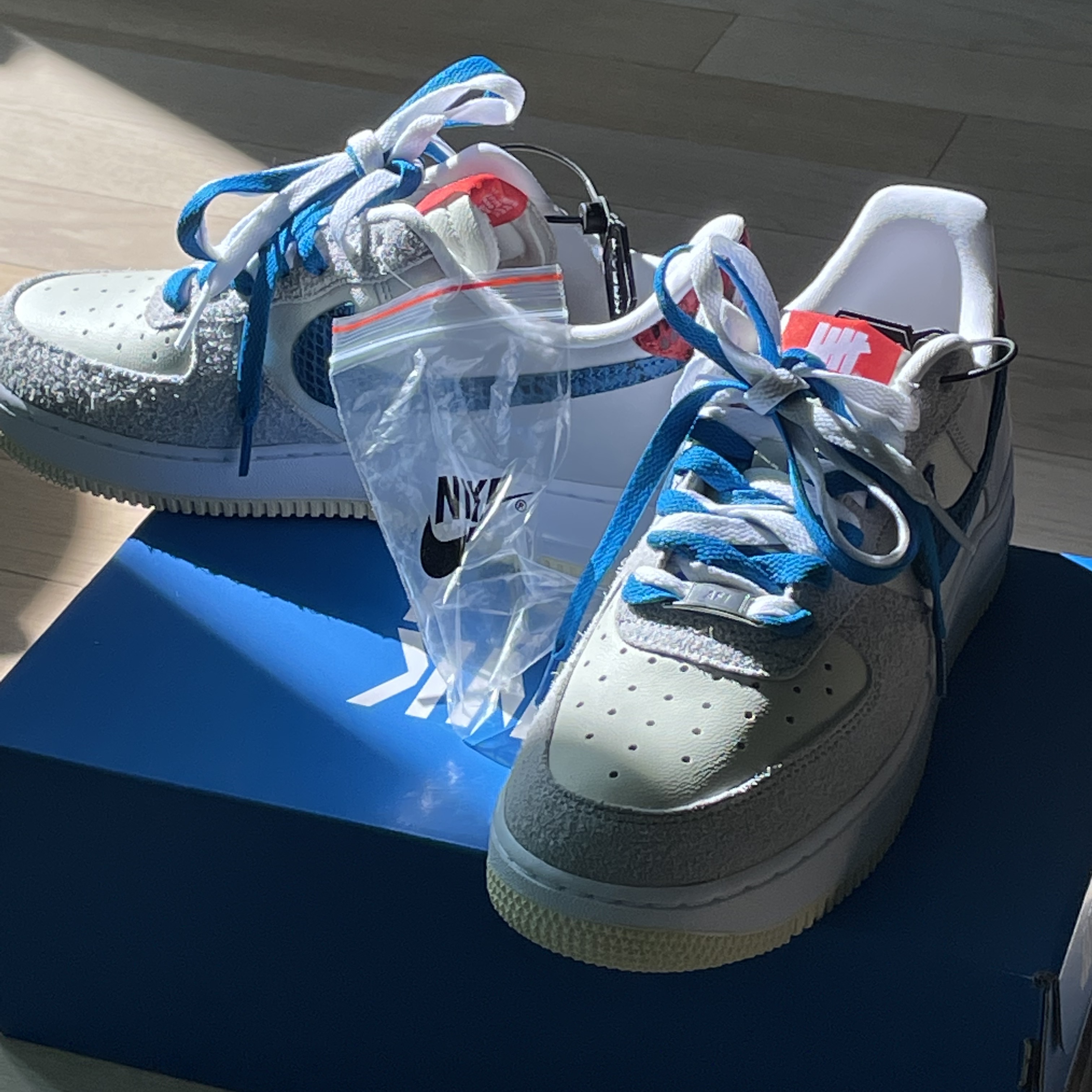 Nike x Undefeated Air Force 1 Low SP 5 On It 착용 스타일