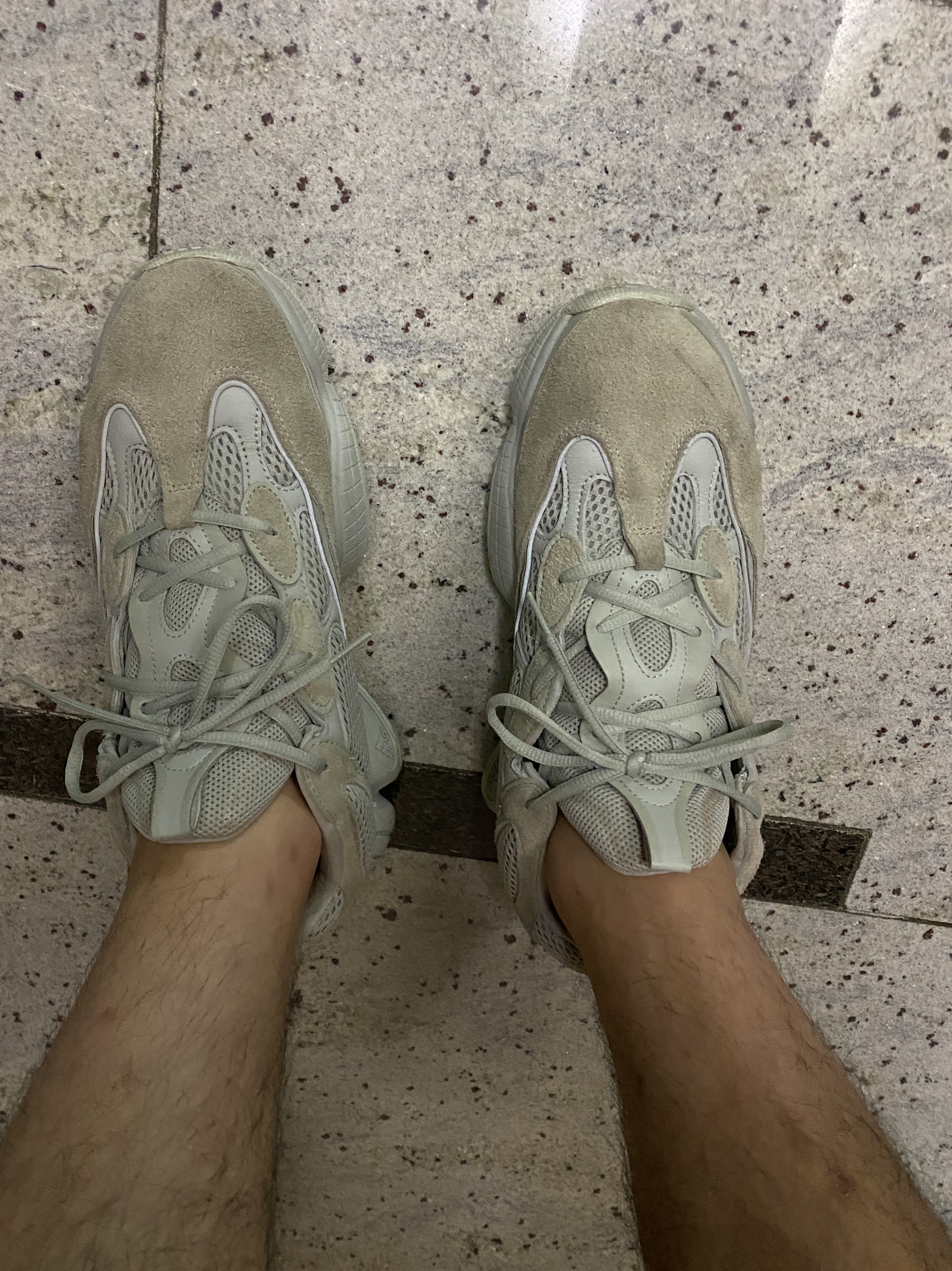 Adidas Yeezy 500 Salt 착용 스타일