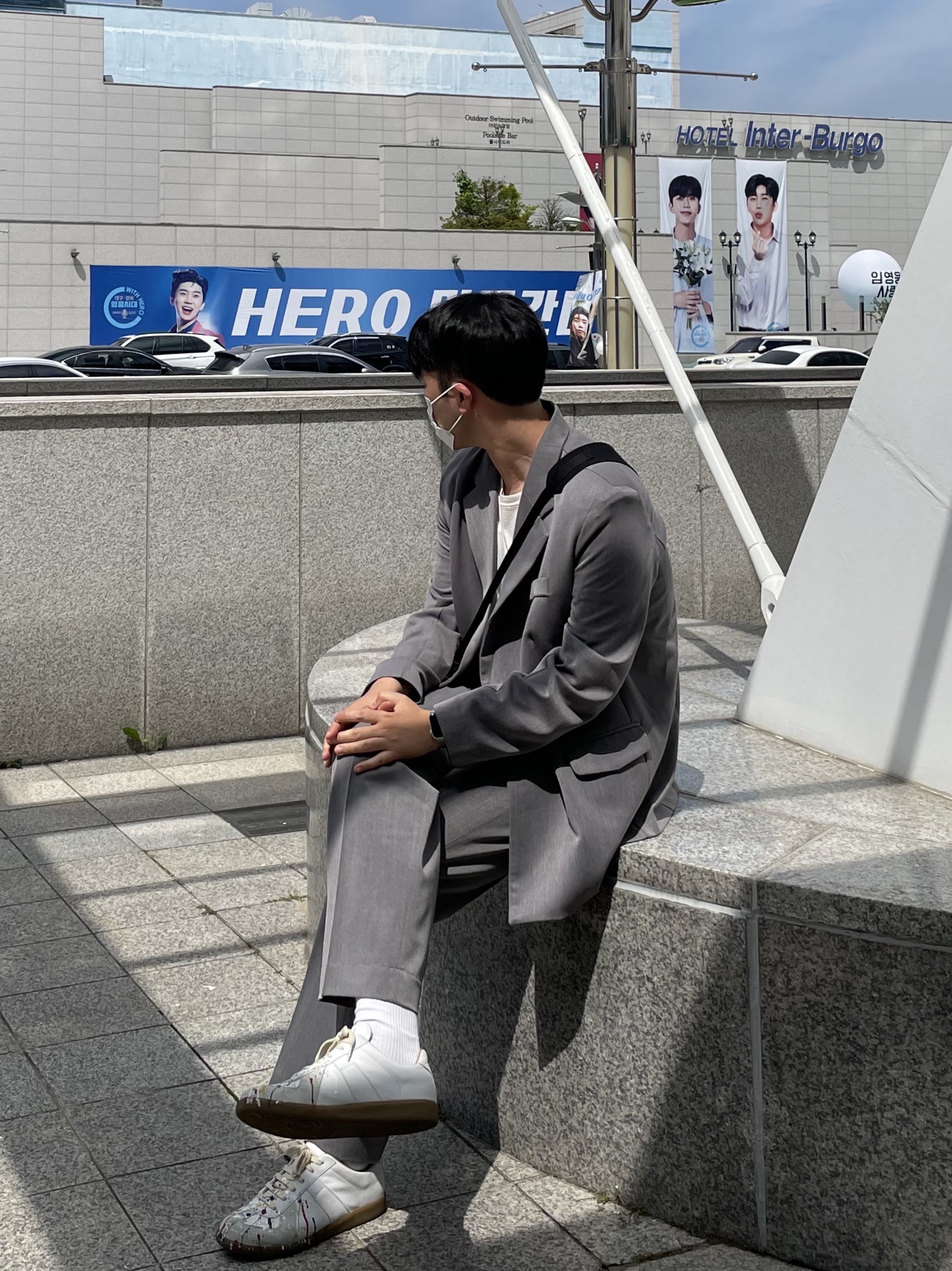 Maison Margiela Replica Paint Drop Sneakers 착용 스타일