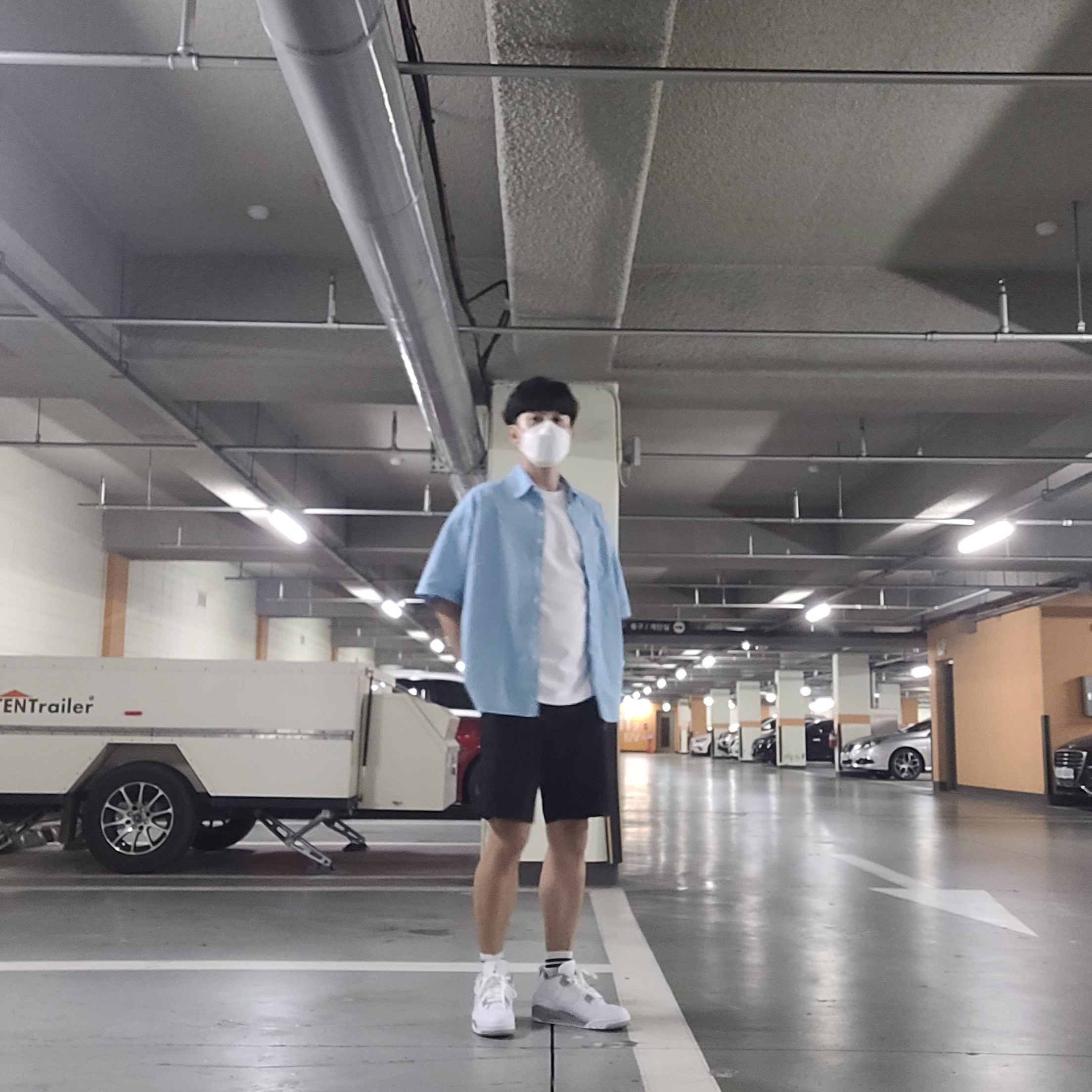 Jordan 4 Retro Tech White 착용 스타일