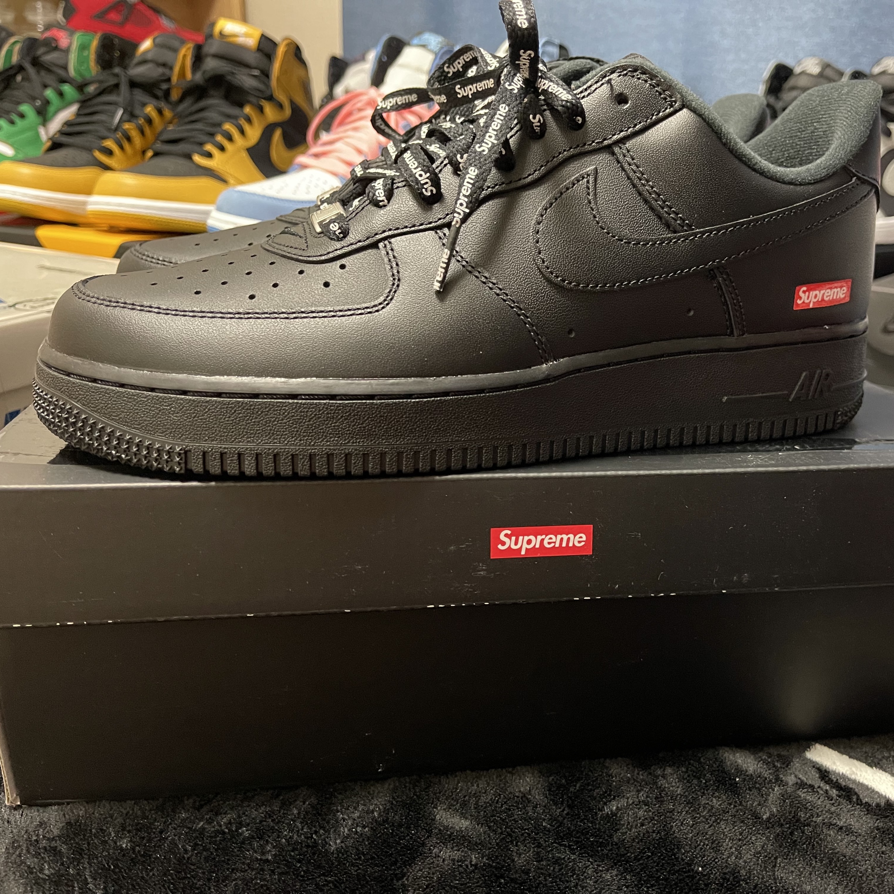 Nike x Supreme Air Force 1 Low Black 착용 스타일