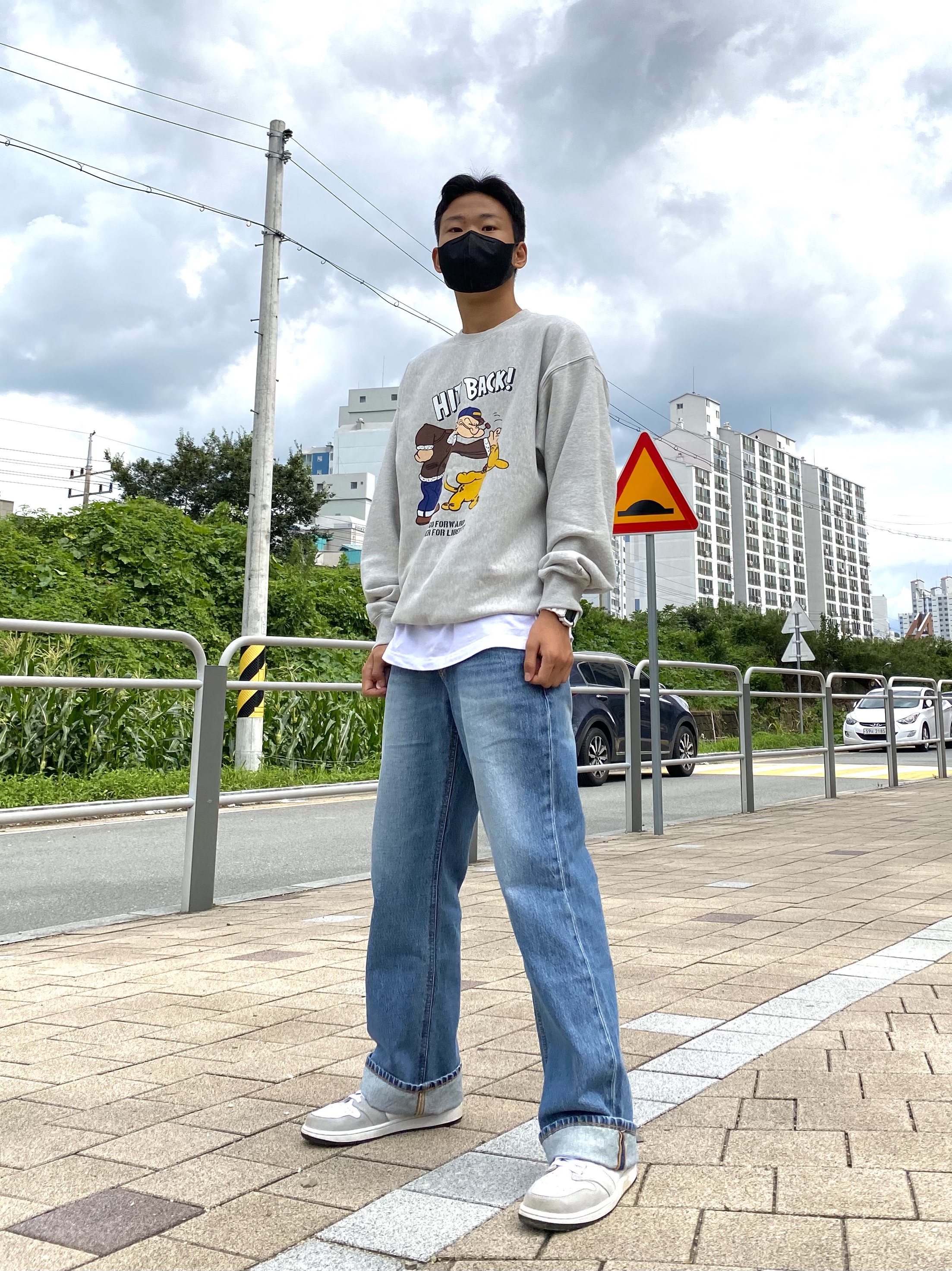 Jordan 1 Retro High OG Light Smoke Grey 착용 스타일 - 1