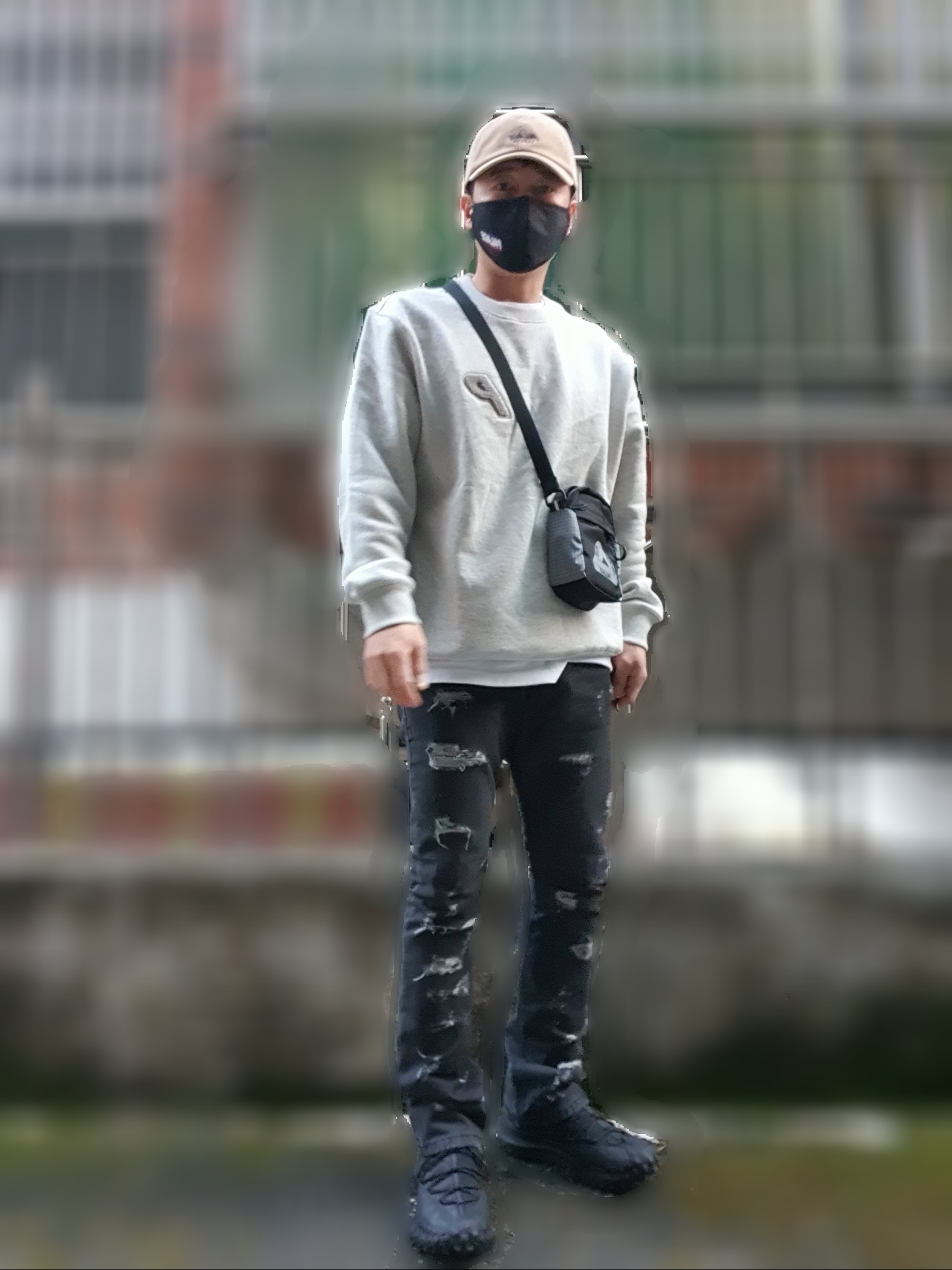 Palace Ballistic Shot Bag Black - 20FW, Palace P-3 Chenille Crew Grey Marl - 21SS 착용 스타일