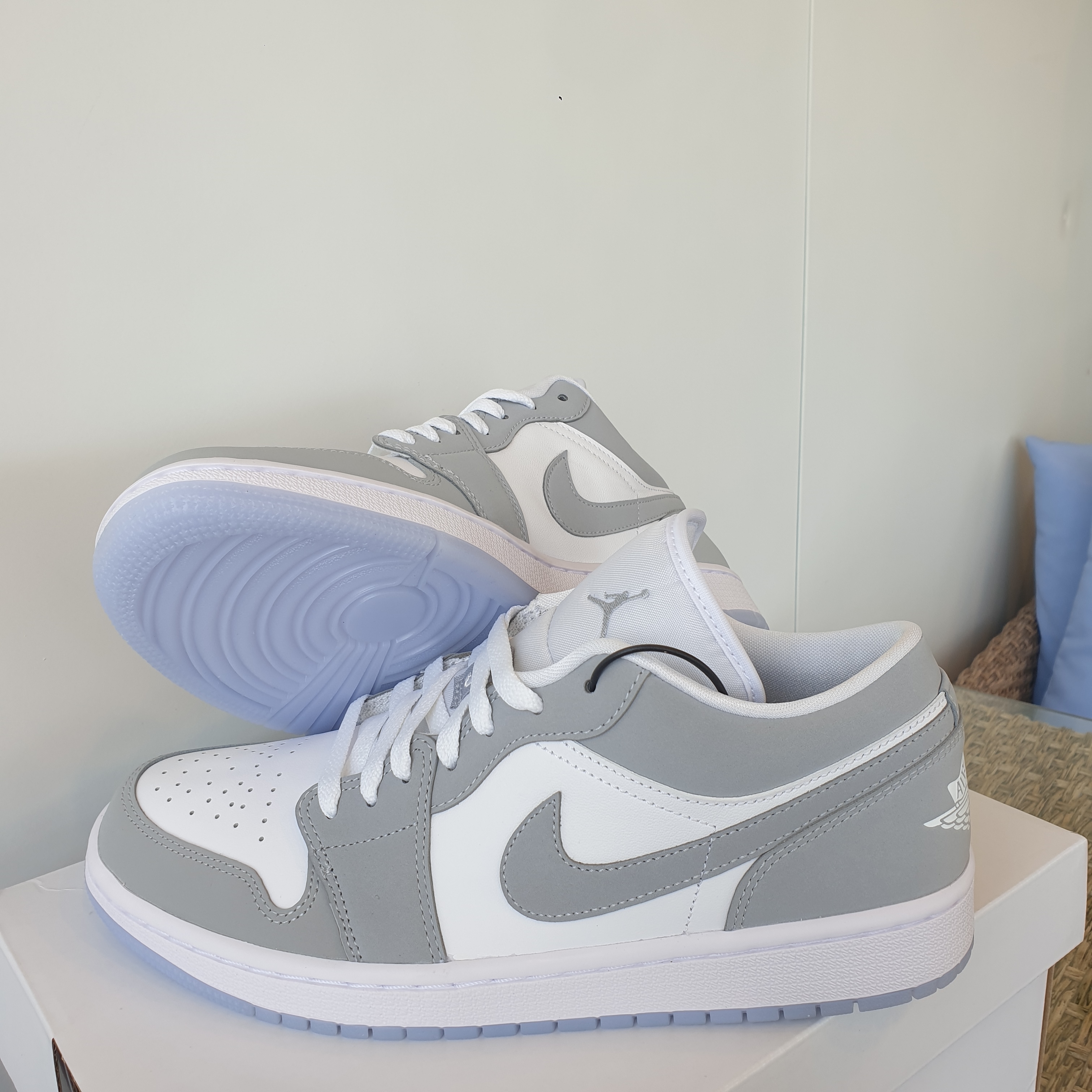 (W) Jordan 1 Low White Wolf Grey 착용 스타일