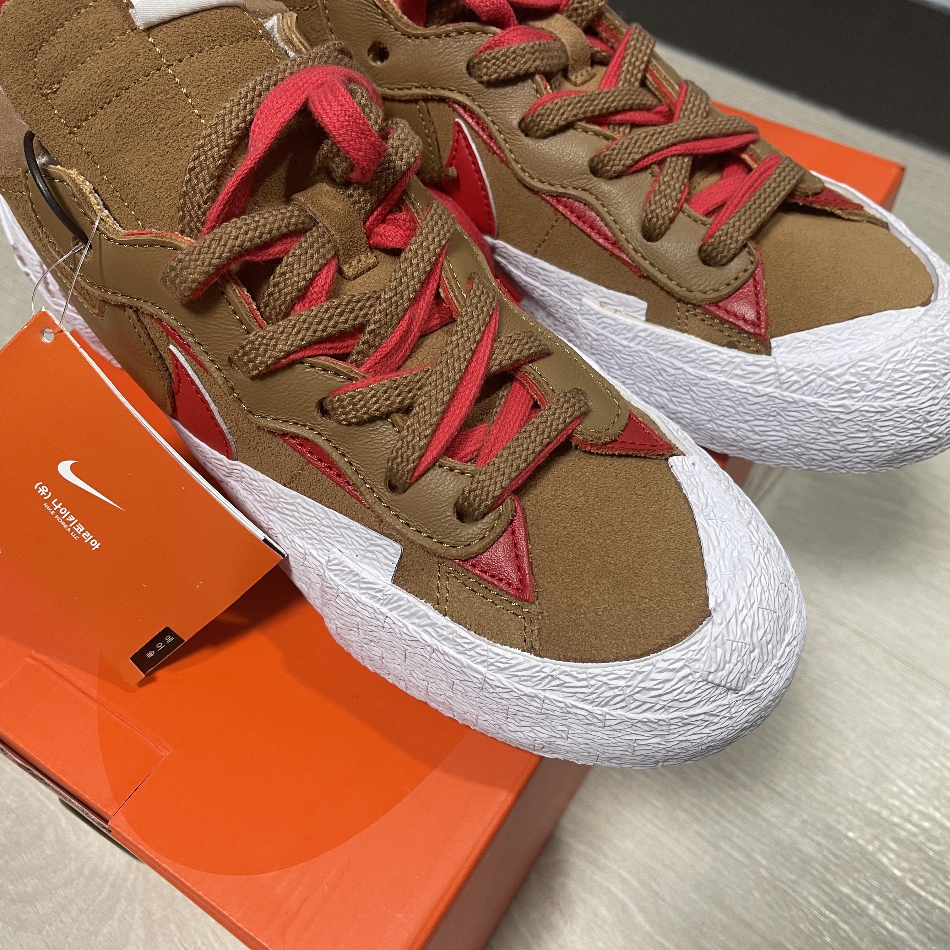 Nike x Sacai Blazer Low British Tan 착용 스타일