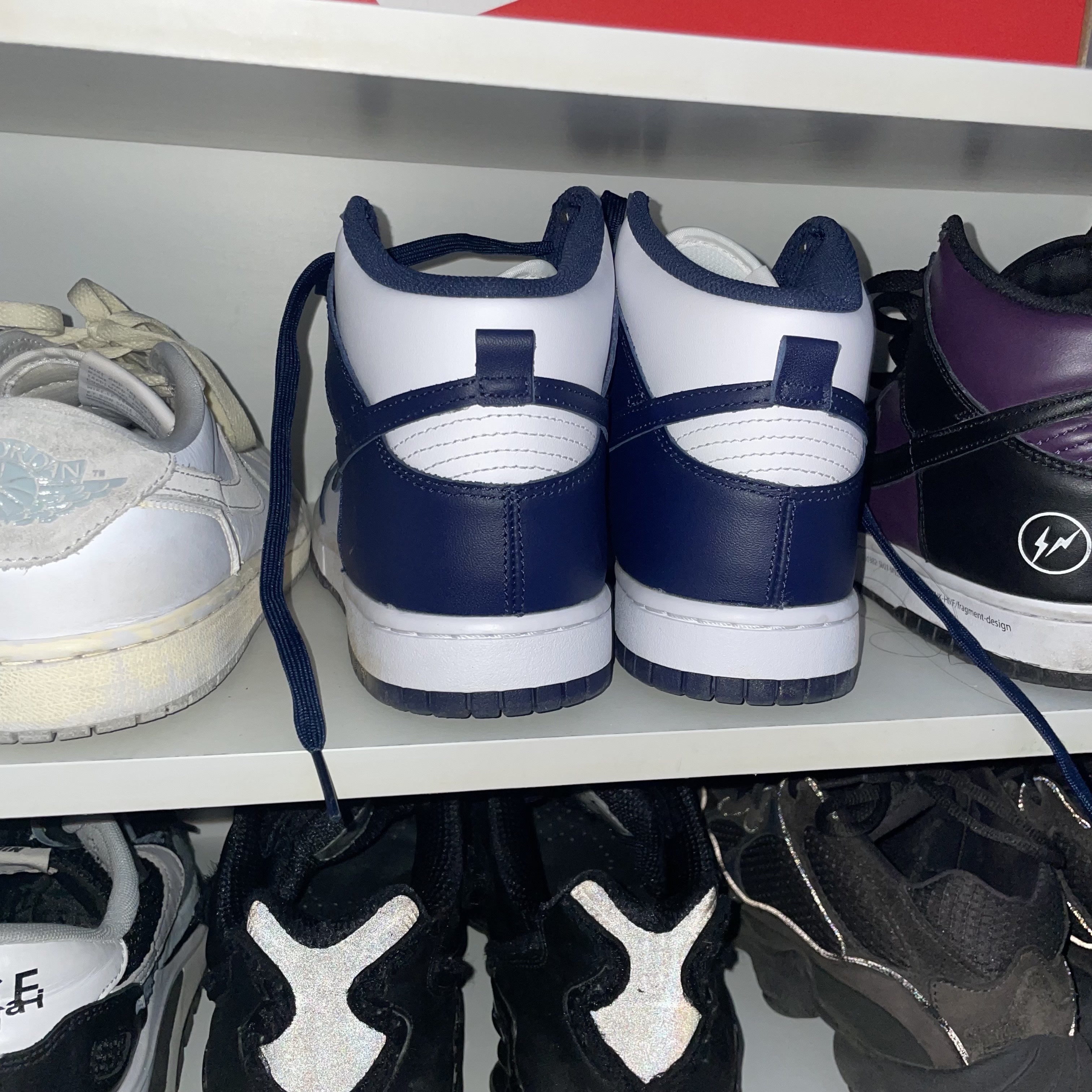 Jordan 1 Low OG Neutral Grey, Nike Dunk High Retro Championship Navy 착용 스타일