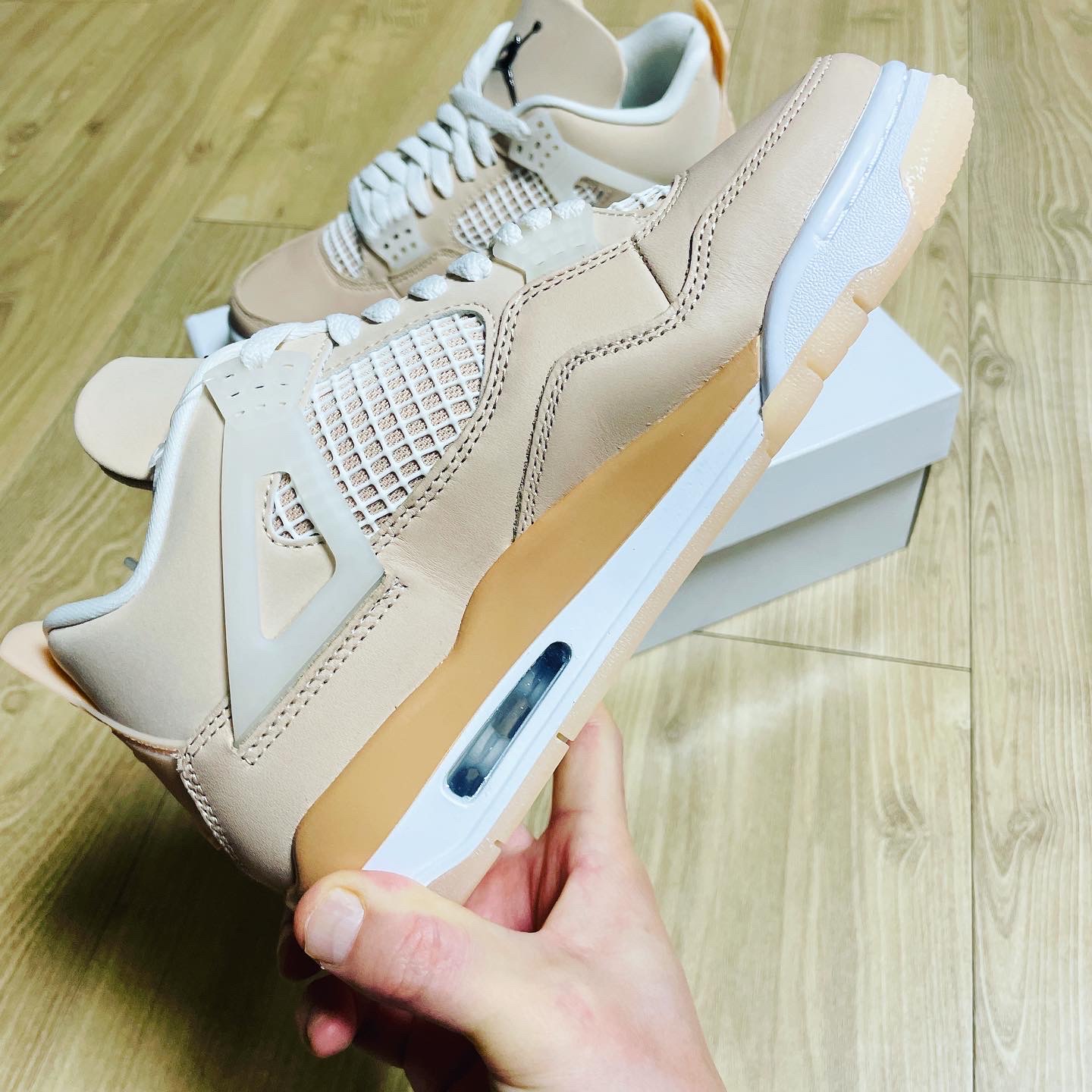 (W) Jordan 4 Retro Shimmer 착용 스타일 - 3