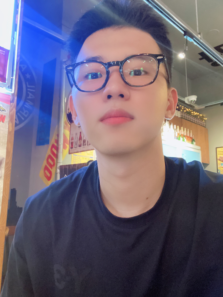 KREAM 프로필 이미지