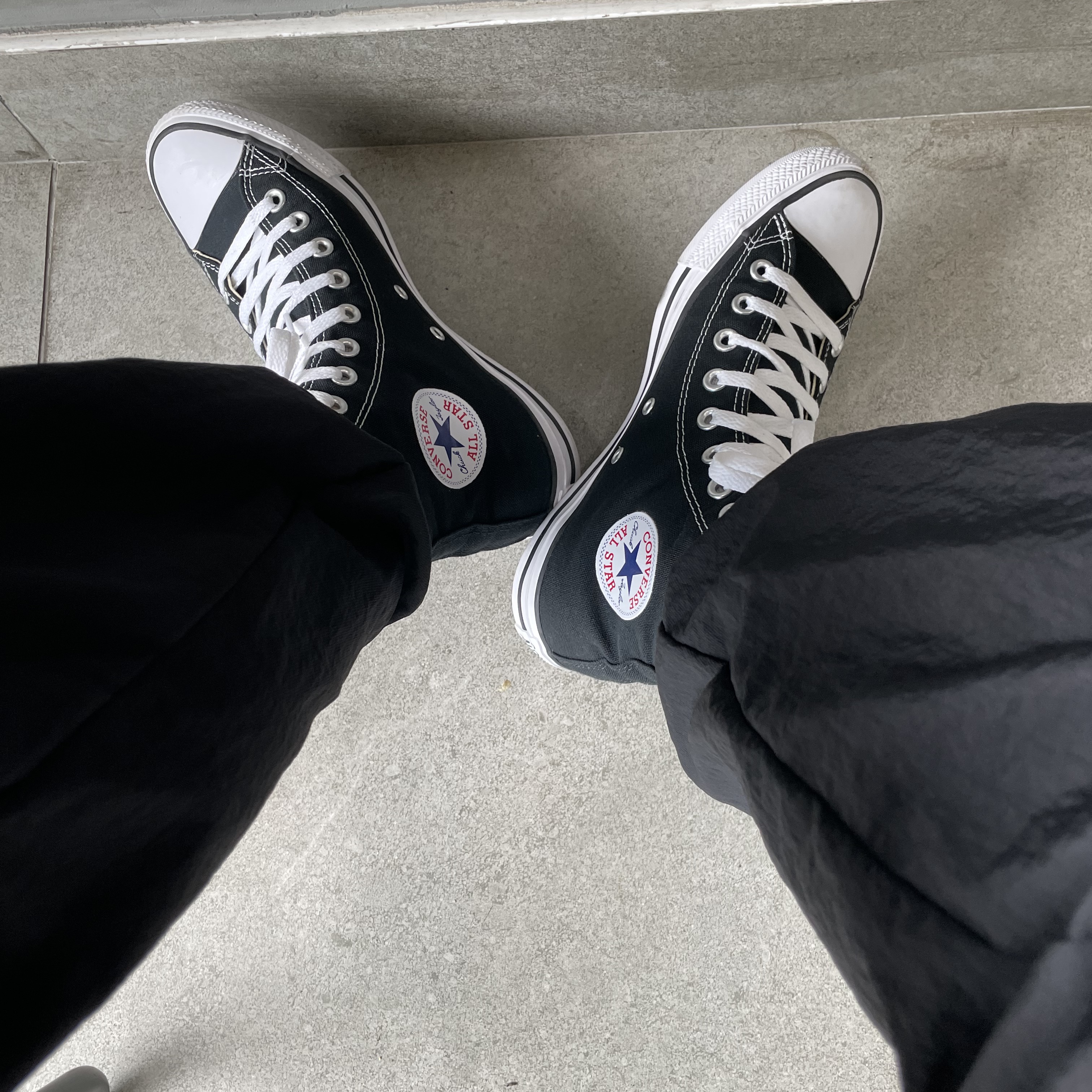 Converse Chuck Taylor All Star Hi Leather Black 착용 스타일