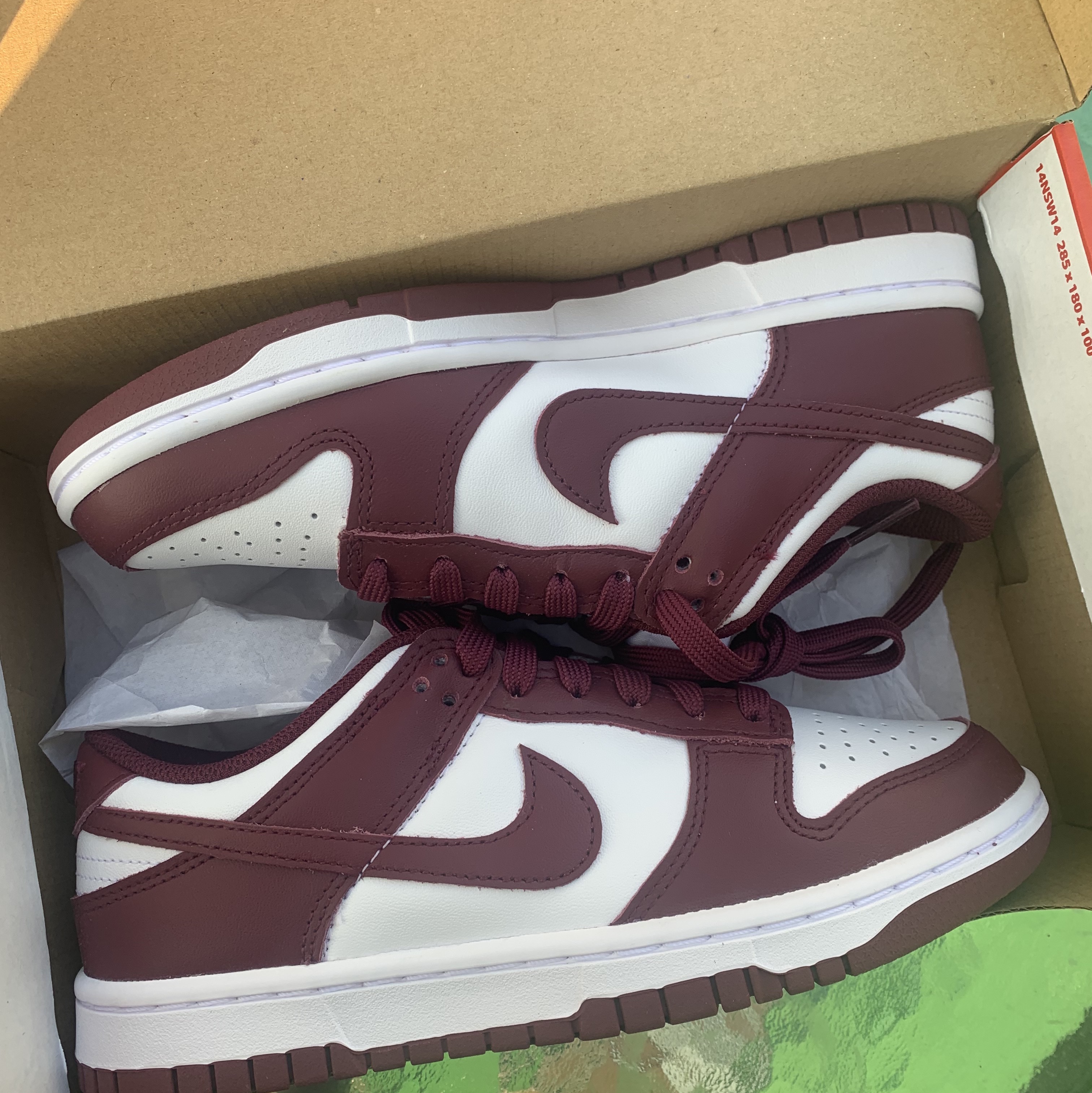 (W) Nike Dunk Low Bordeaux 착용 스타일 - 5