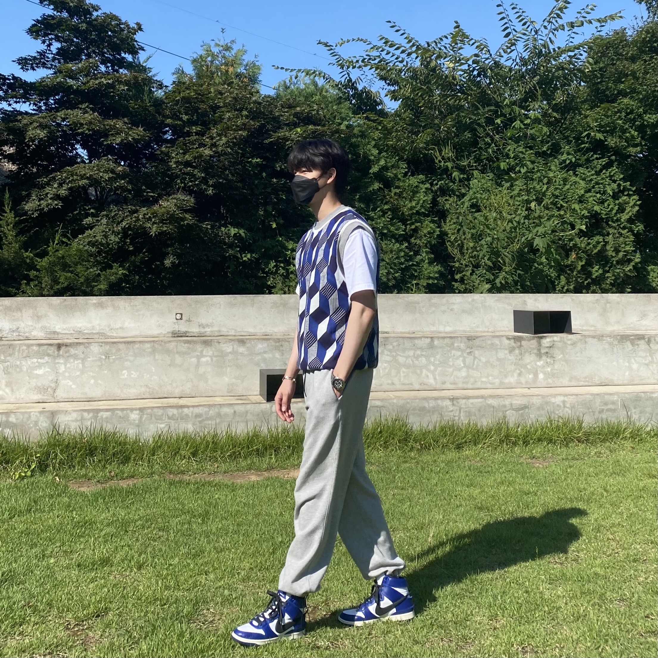 Nike x Ambush Dunk High Deep Royal Blue 착용 스타일 - 3