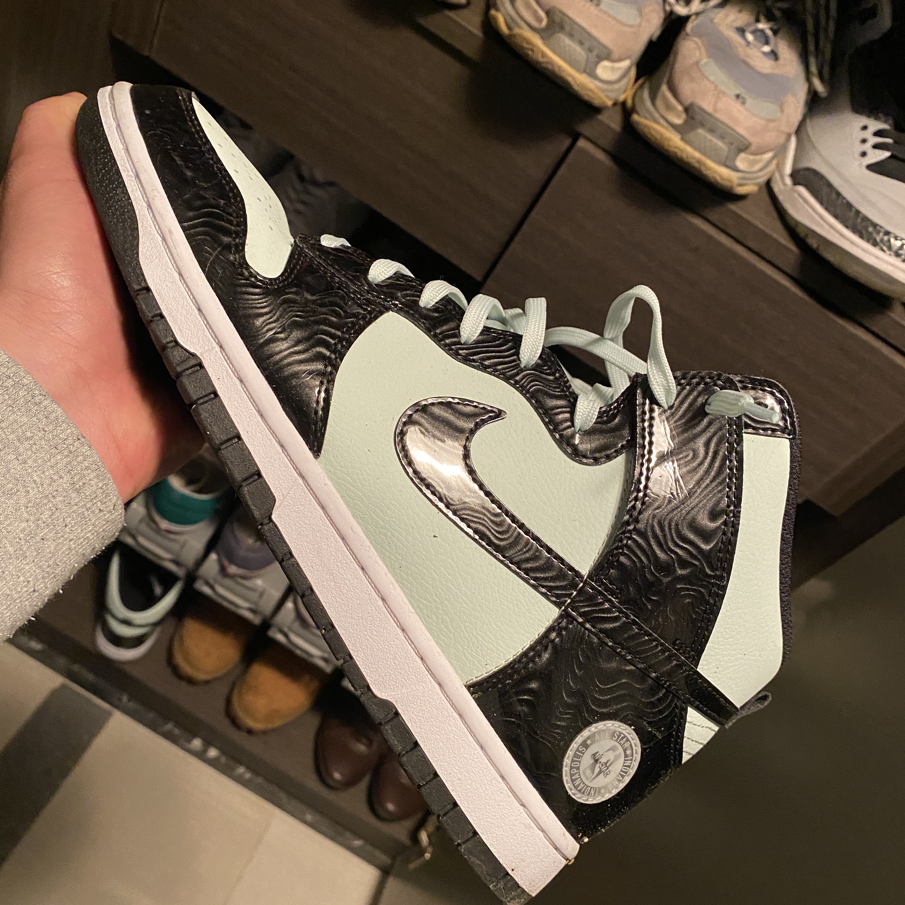 Nike Dunk High Barely Green 착용 스타일 - 2
