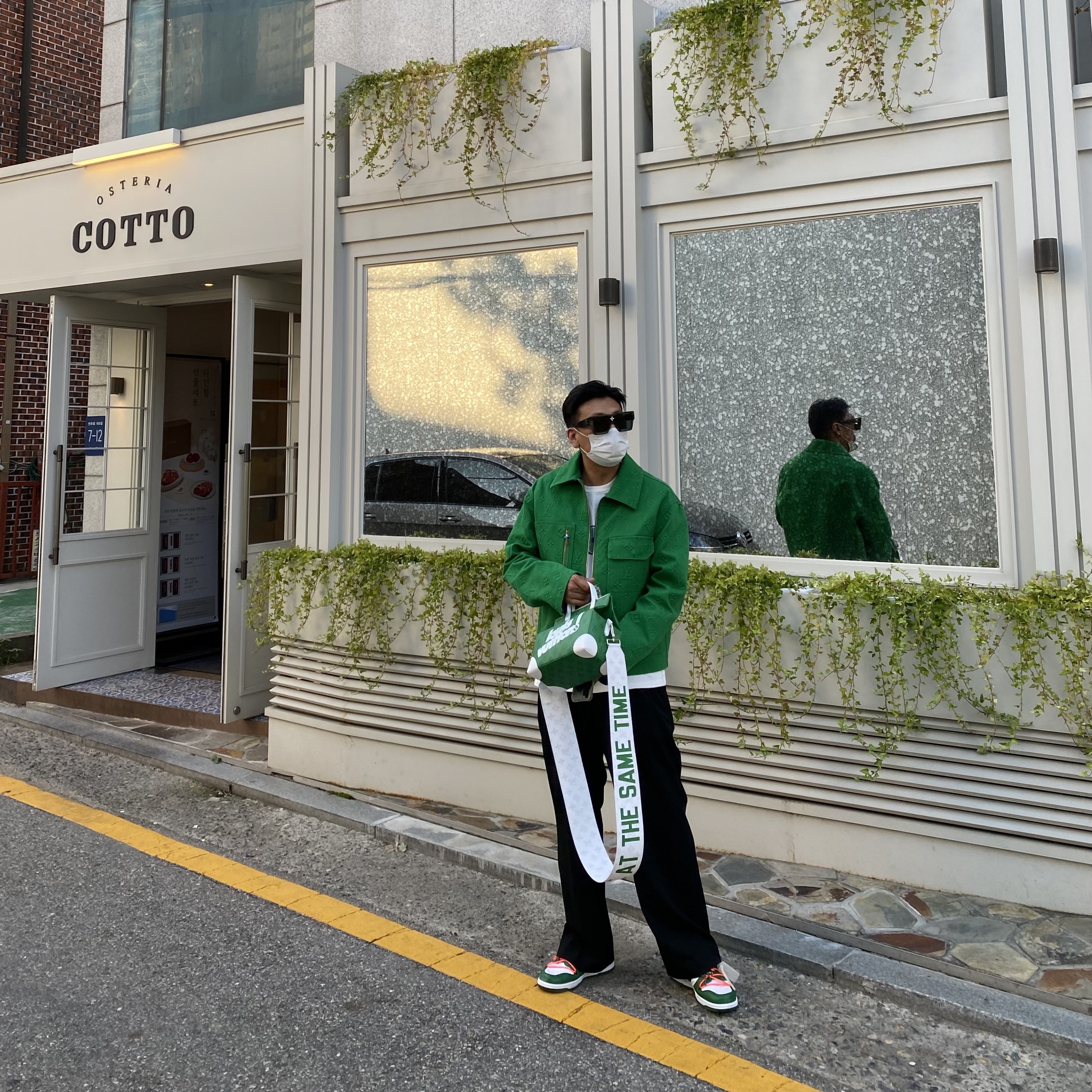 Nike x Off-White Dunk Low Pine Green 착용 스타일 - 1