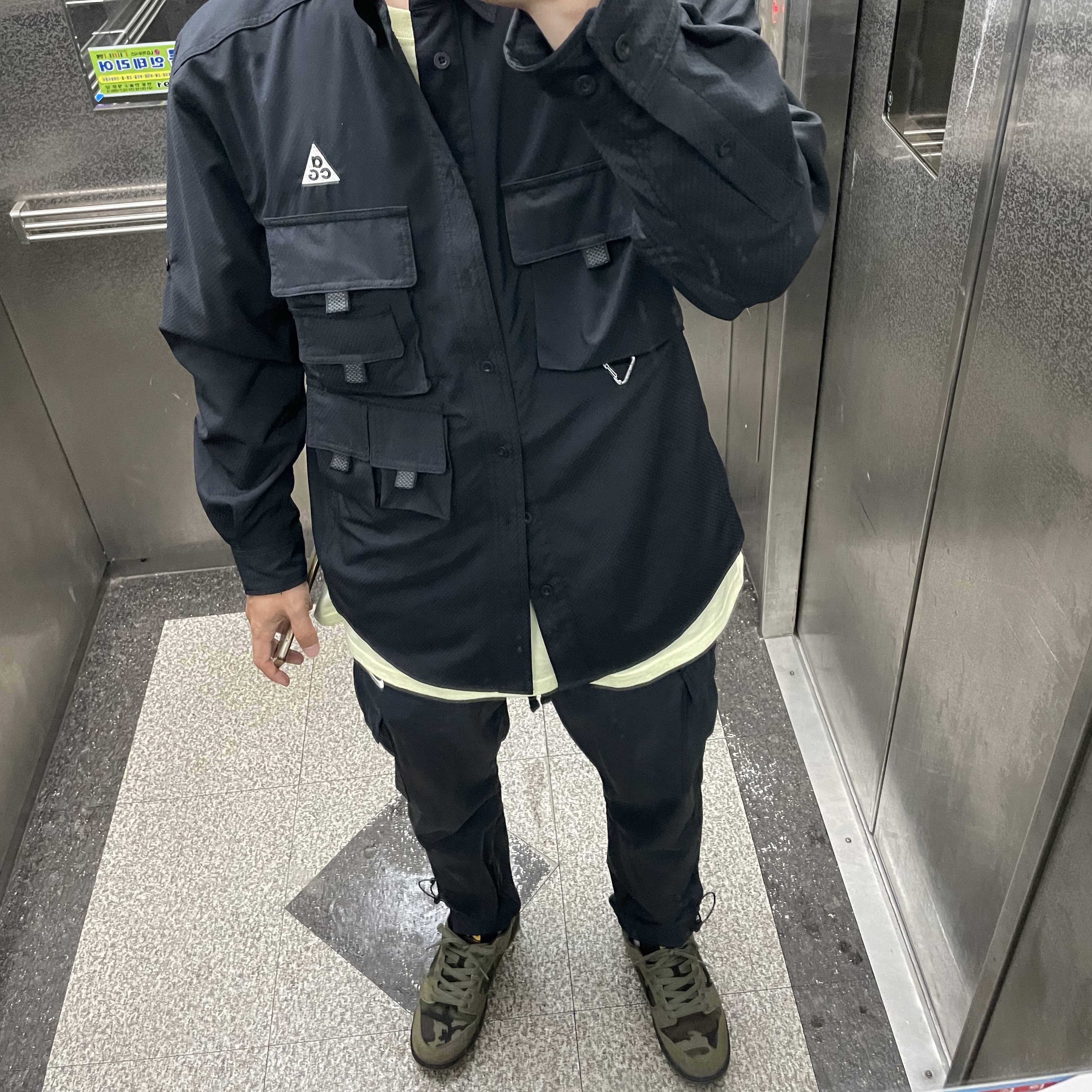 Nike ACG Devastation Trail Work Shirt Black - US/EU, Nike SB Zoom Dunk Low Pro Skate Camo 착용 스타일