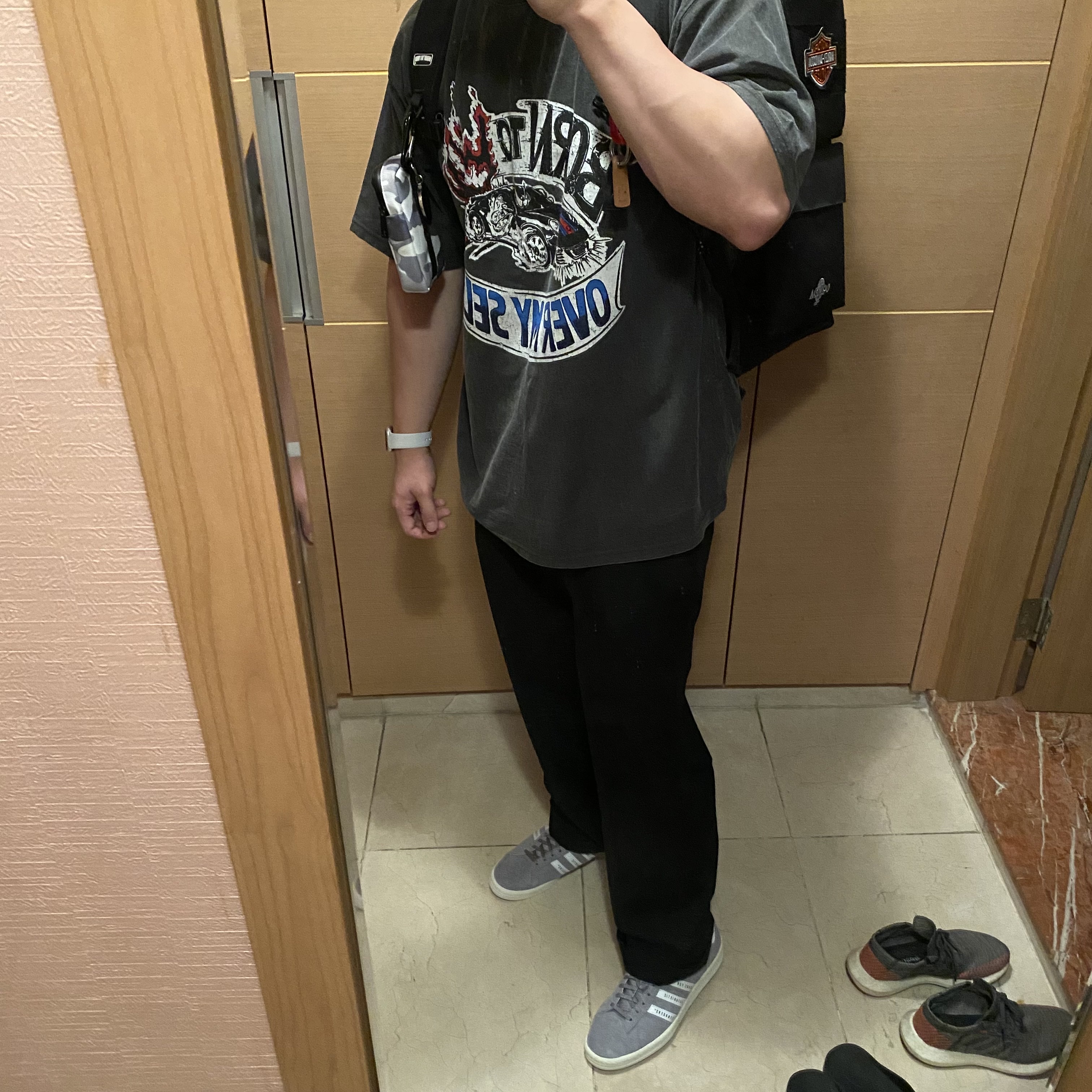Adidas x Human Made Campus Light Onix 착용 스타일