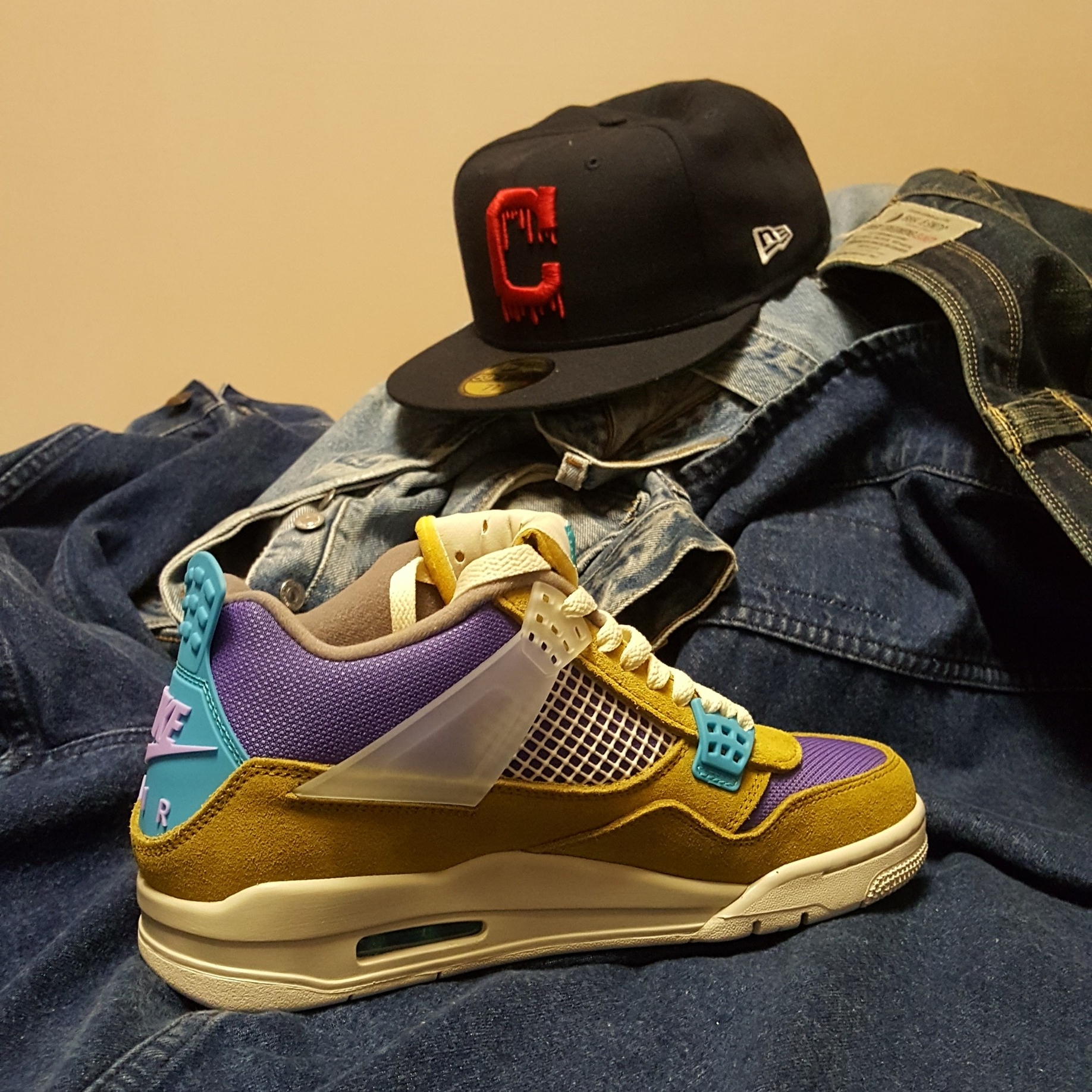 Jordan 4 x Union Retro SP Desert Moss, Jordan 4 x Union Retro Off Noir 착용 스타일 - 3