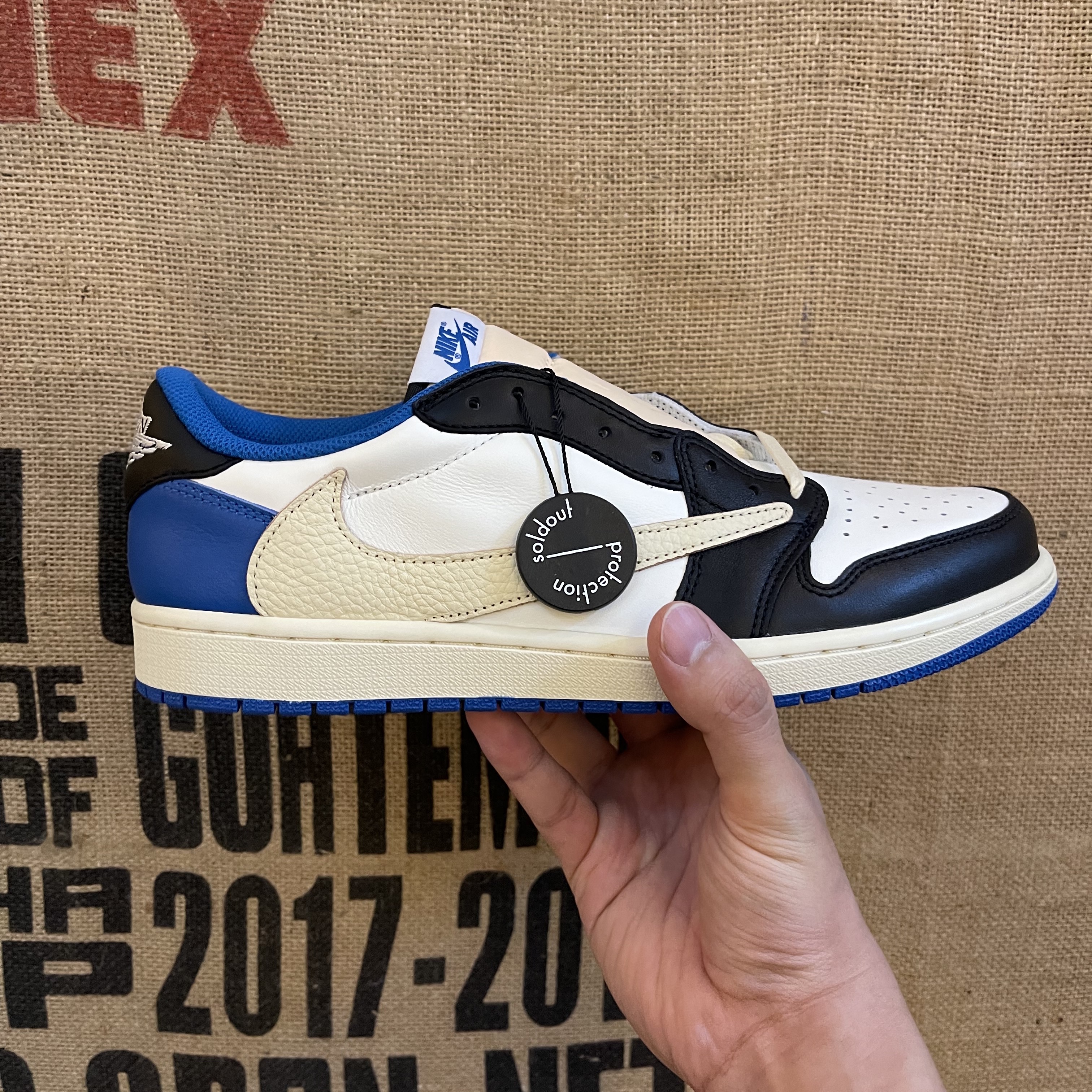 Jordan 1 x Travis Scott x Fragment Retro Low OG SP Military Blue 착용 스타일