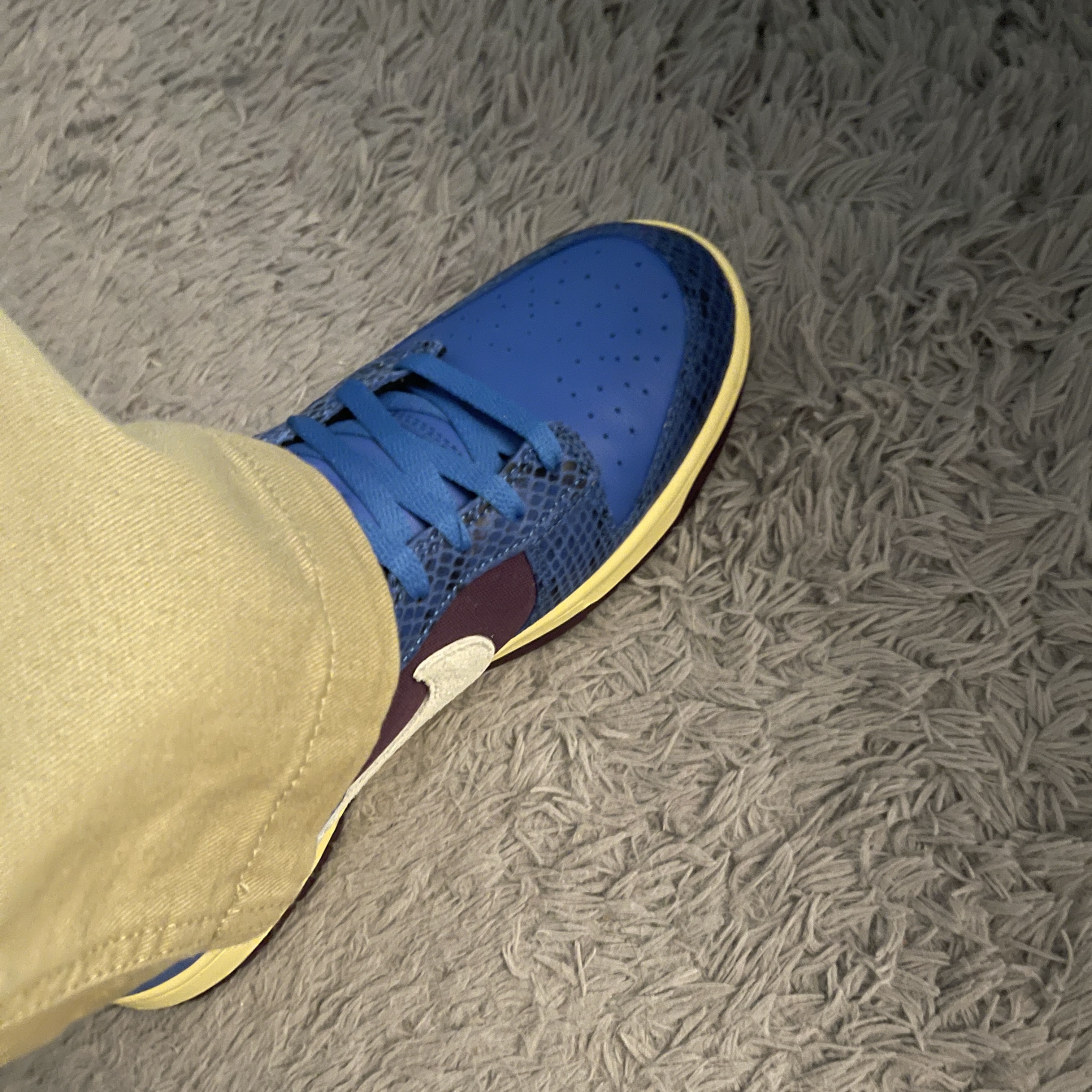 Nike x Undefeated Dunk Low SP 5 On It 착용 스타일 - 3
