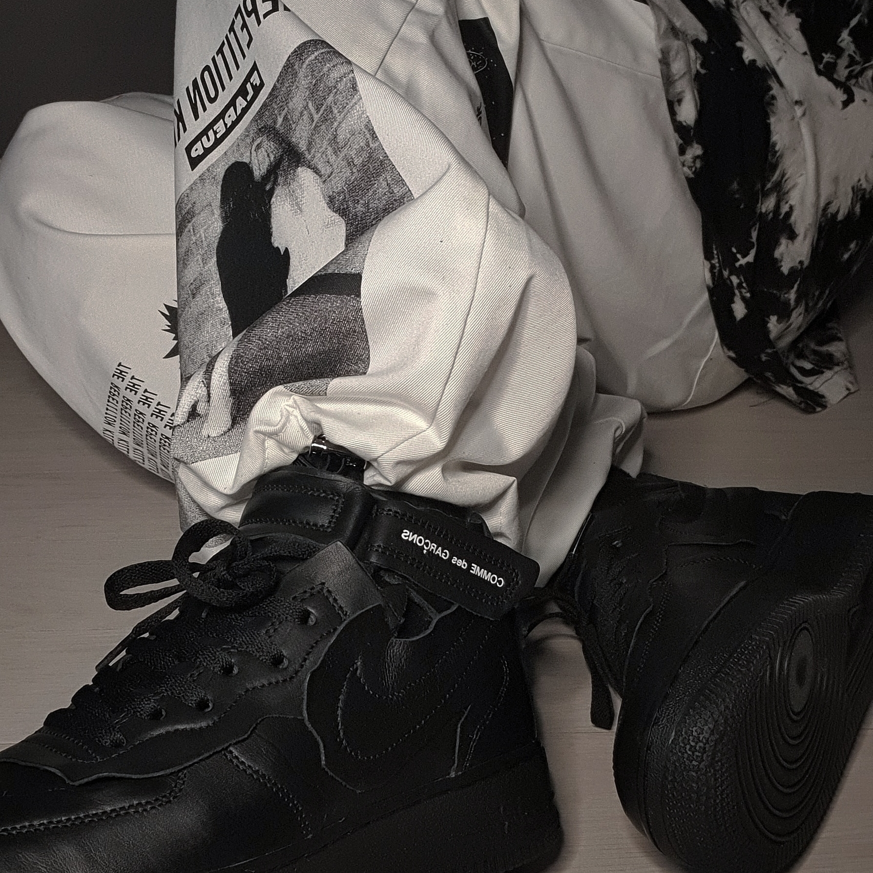 Nike x Comme des Garcons Homme Plus Air Force Mid Black 착용 스타일