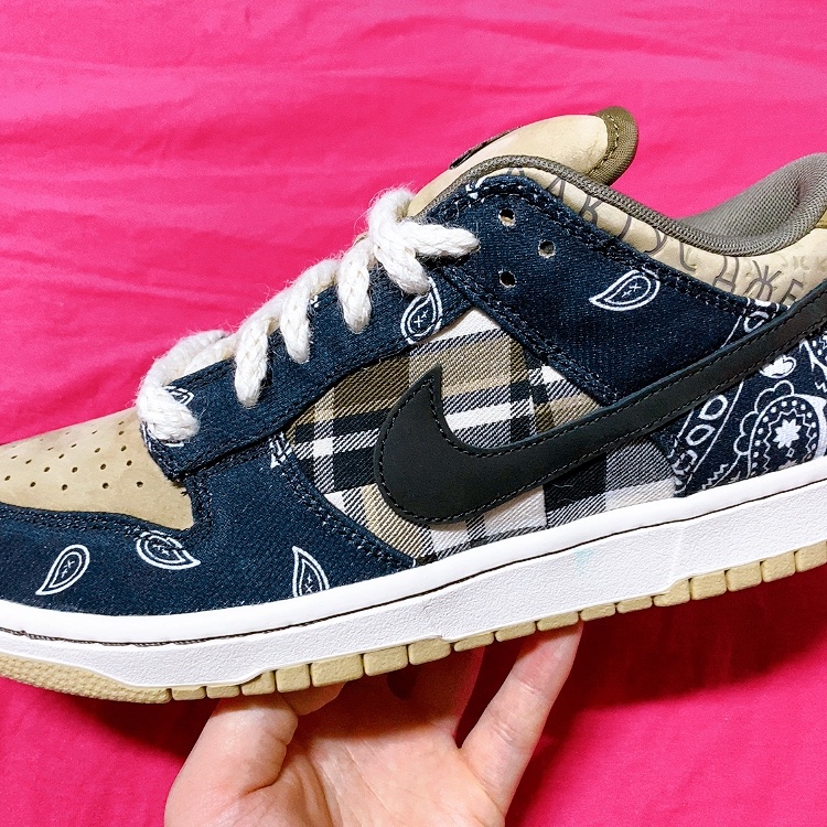 Nike x Travis Scott SB Dunk Low 착용 스타일 - 3