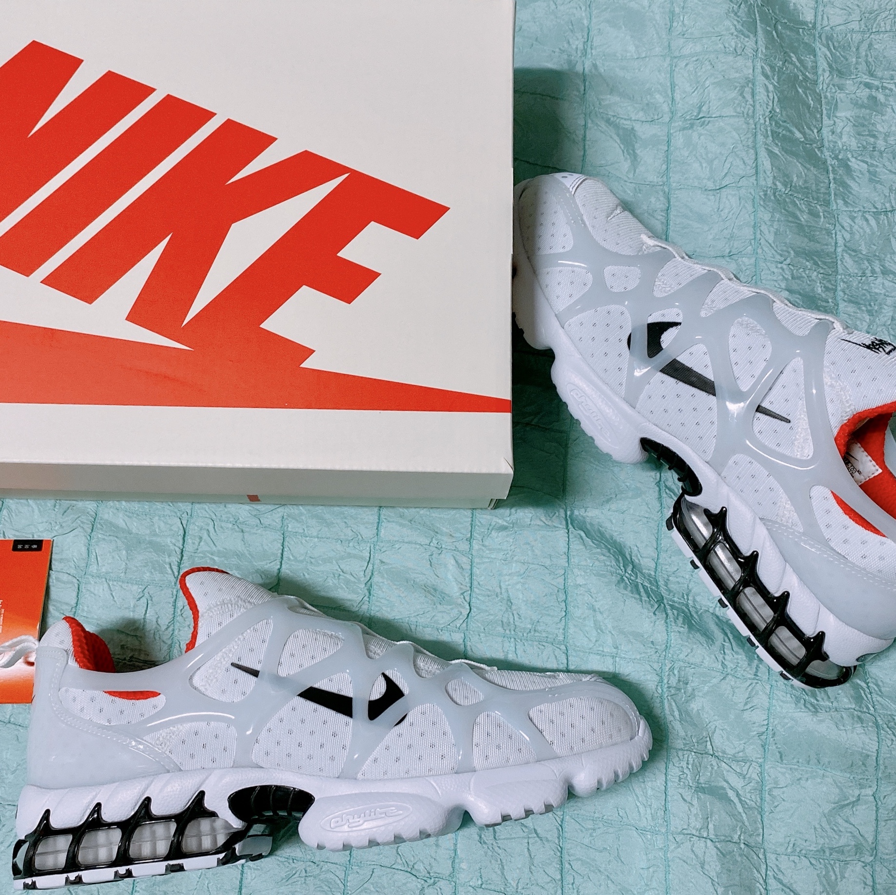 Nike x Stussy Air Zoom Spiridon Kukini White 착용 스타일 - 3
