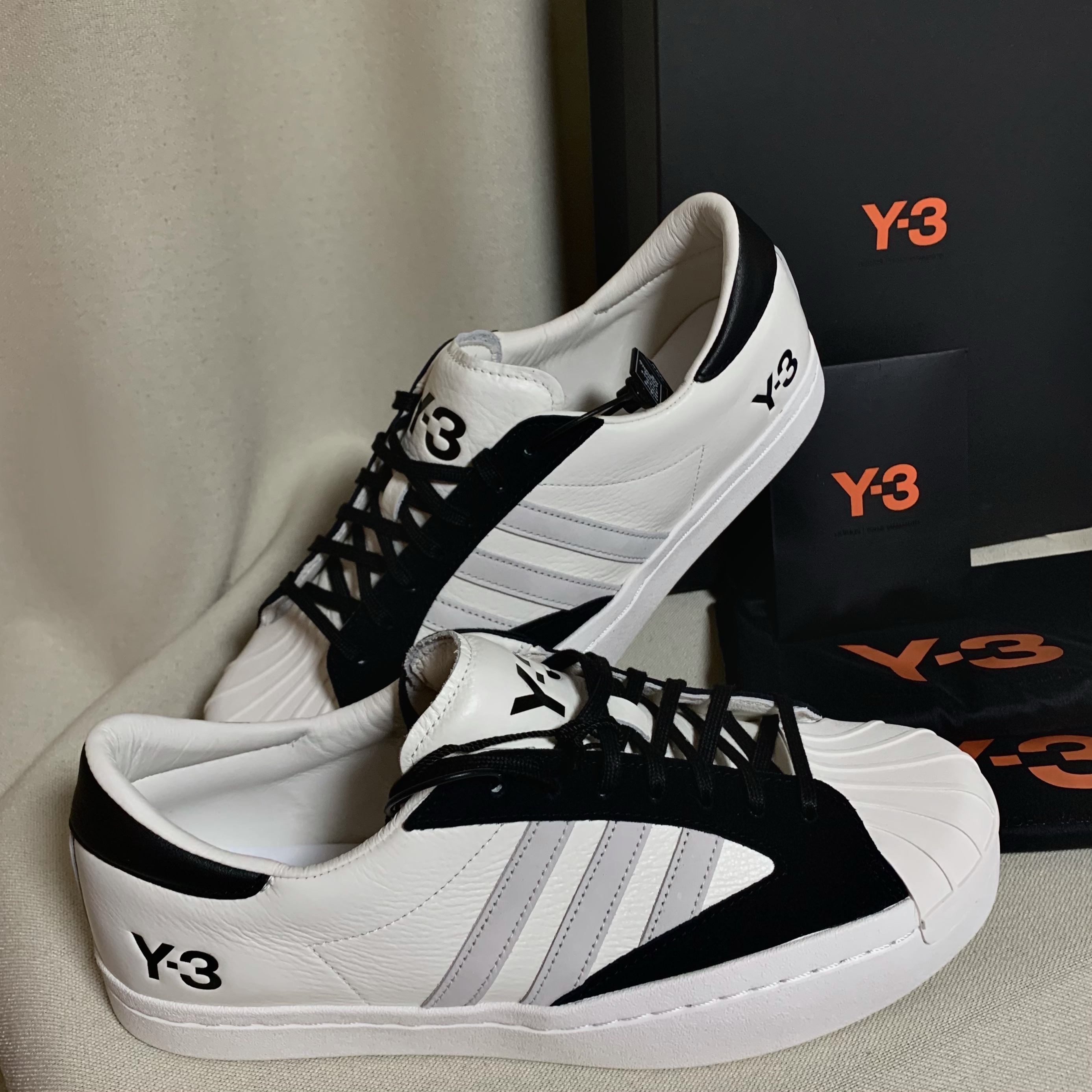 Y-3 Yohji Star White 착용 스타일