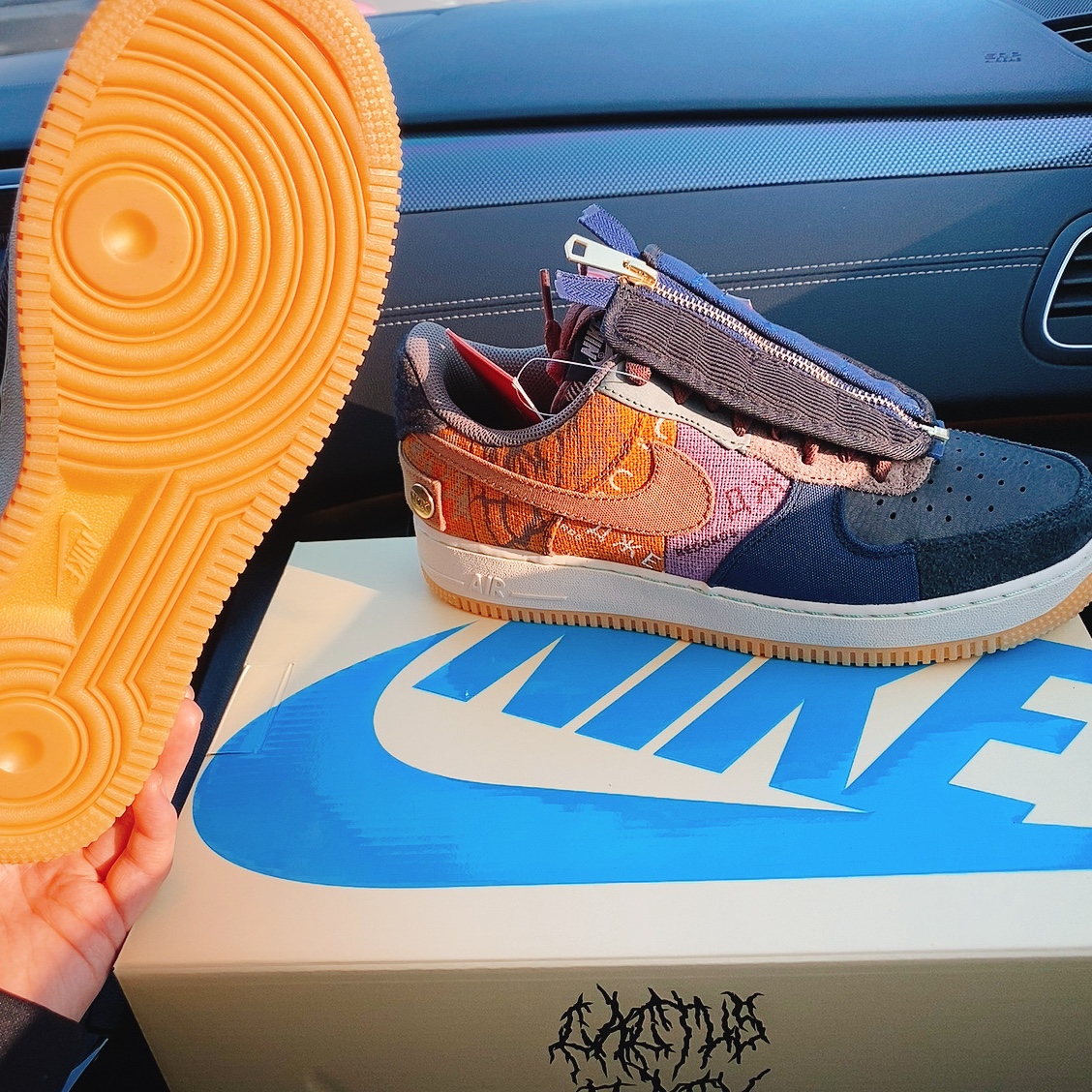 Nike x Travis Scott Air Force 1 Low Cactus Jack 착용 스타일 - 3