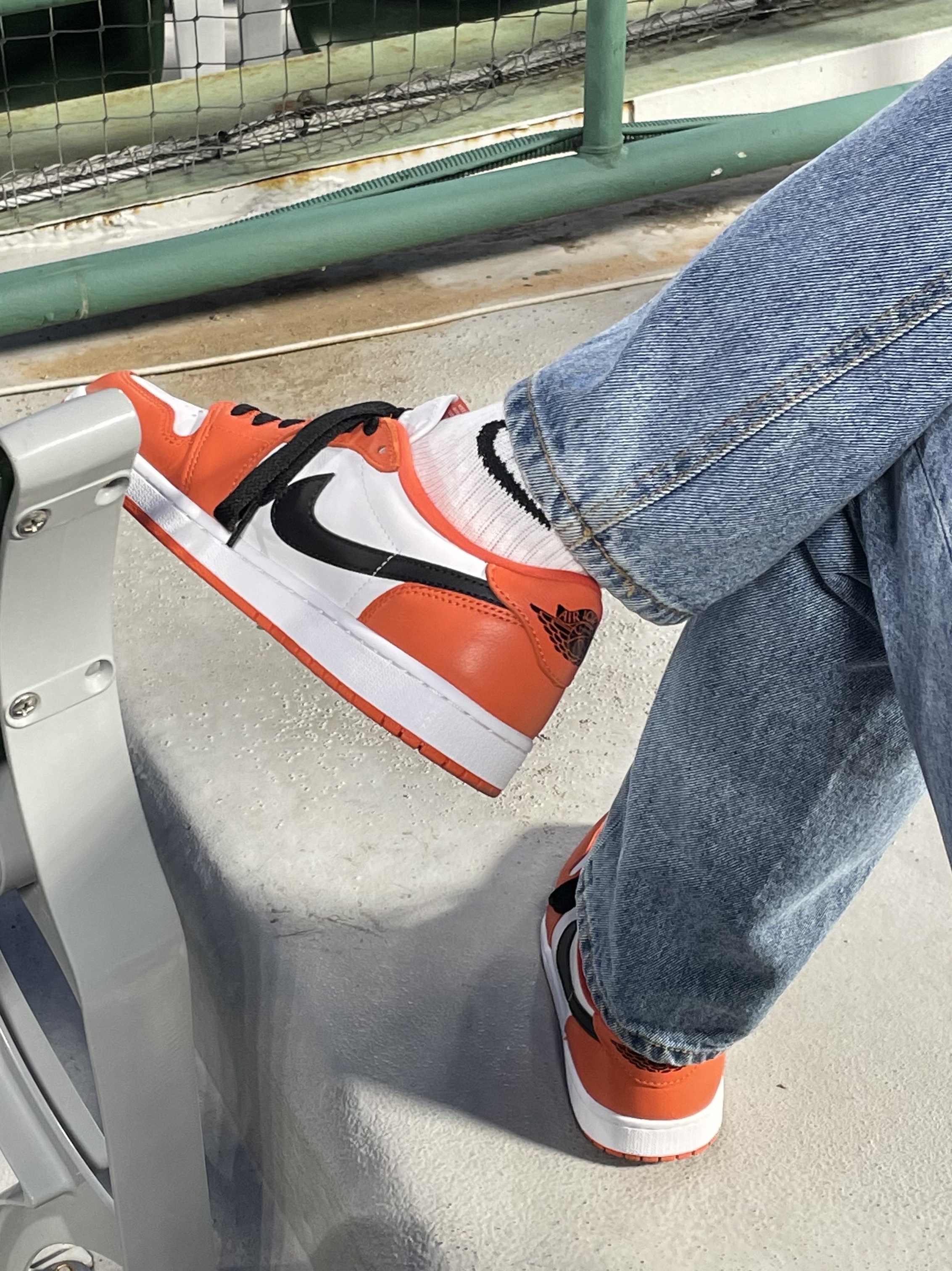 Jordan 1 Low OG Starfish 착용 스타일 - 2