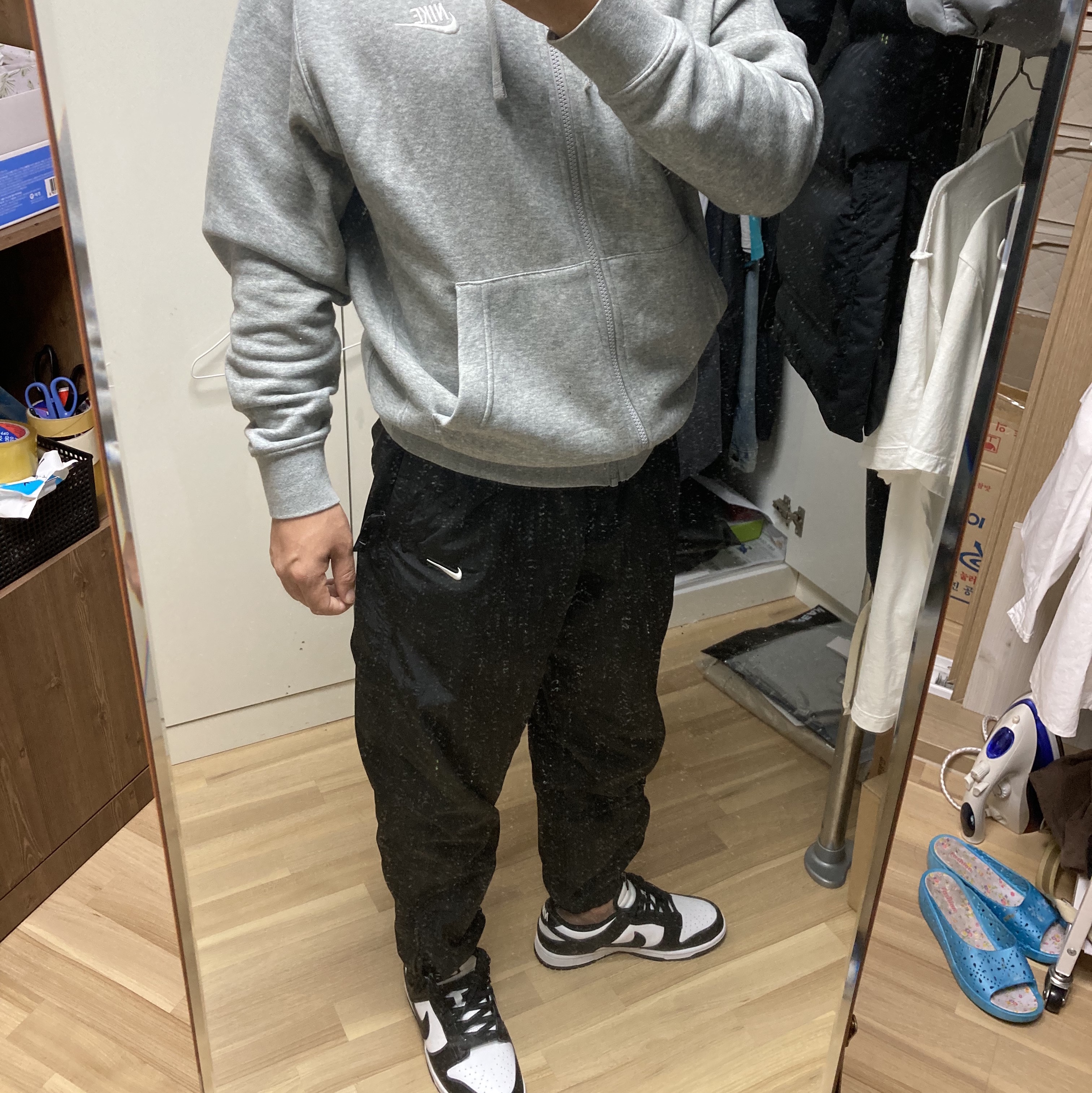 Nike Dunk Low Retro Black, Nike M NRG Solo Swoosh Track Pants Black - Asia 착용 스타일