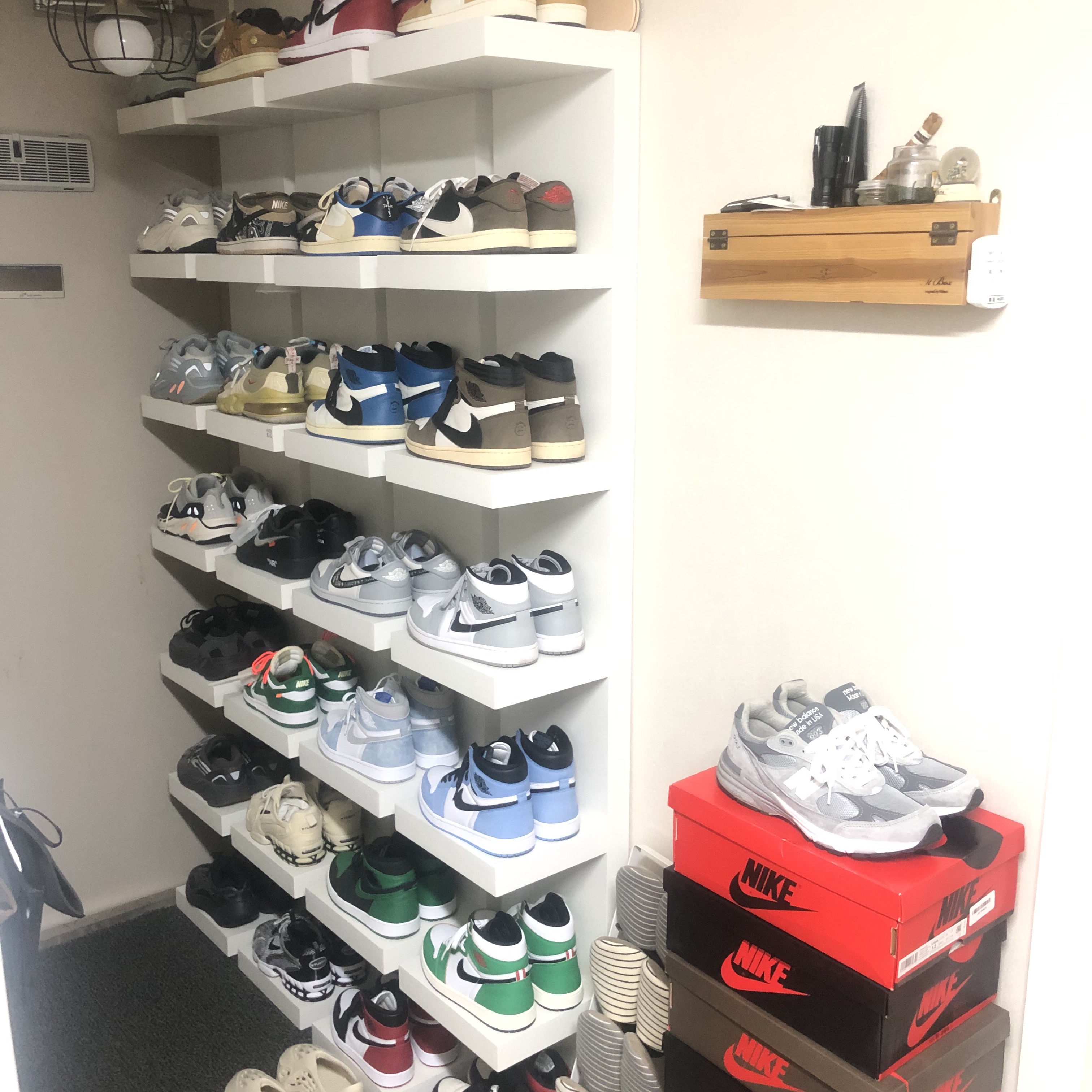 Jordan 1 x Travis Scott x Fragment Retro Low OG SP Military Blue, Jordan 1 Retro High Rookie of the Year 착용 스타일 - 2