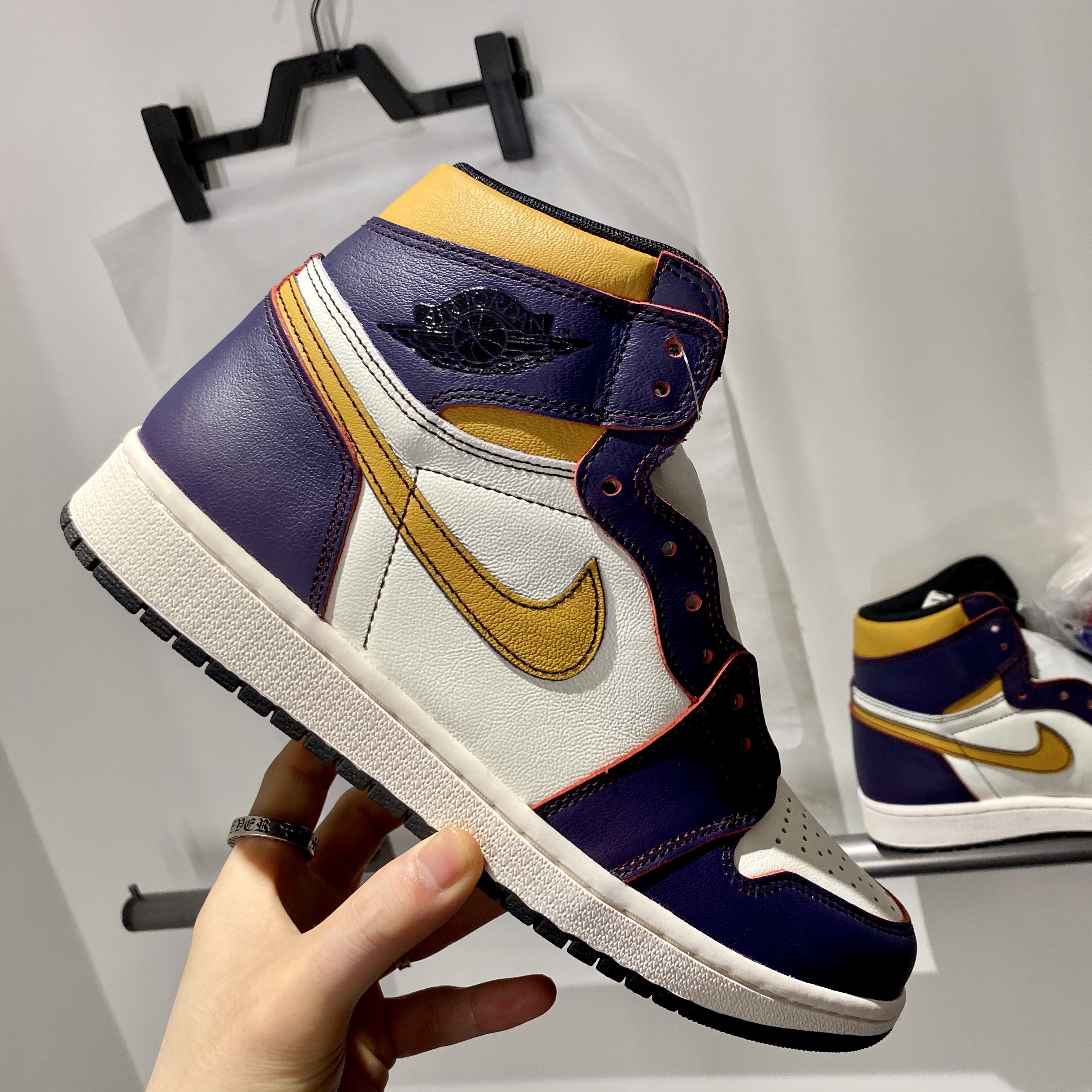 Jordan 1 Retro High OG Defiant SB LA to Chicago 착용 스타일 - 5