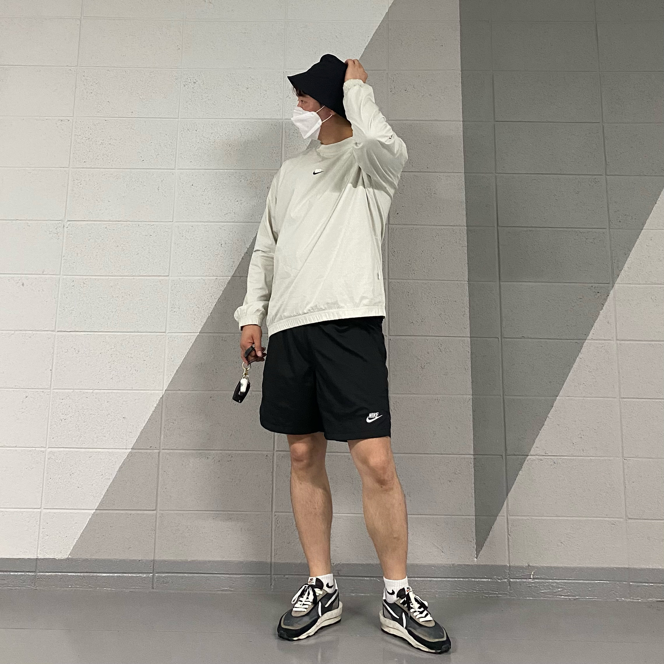 Nike x Sacai LDWaffle Black 착용 스타일