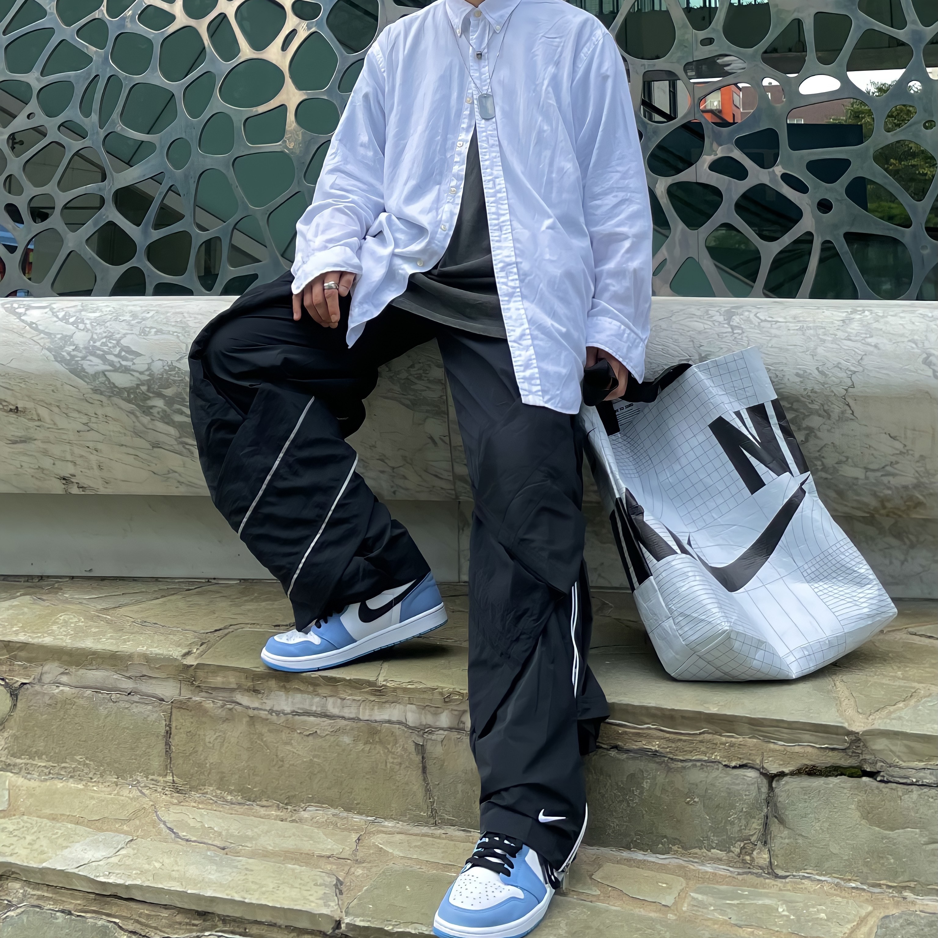 Jordan 1 Retro High OG University Blue, Nike NRG DH Pants Black 착용 스타일