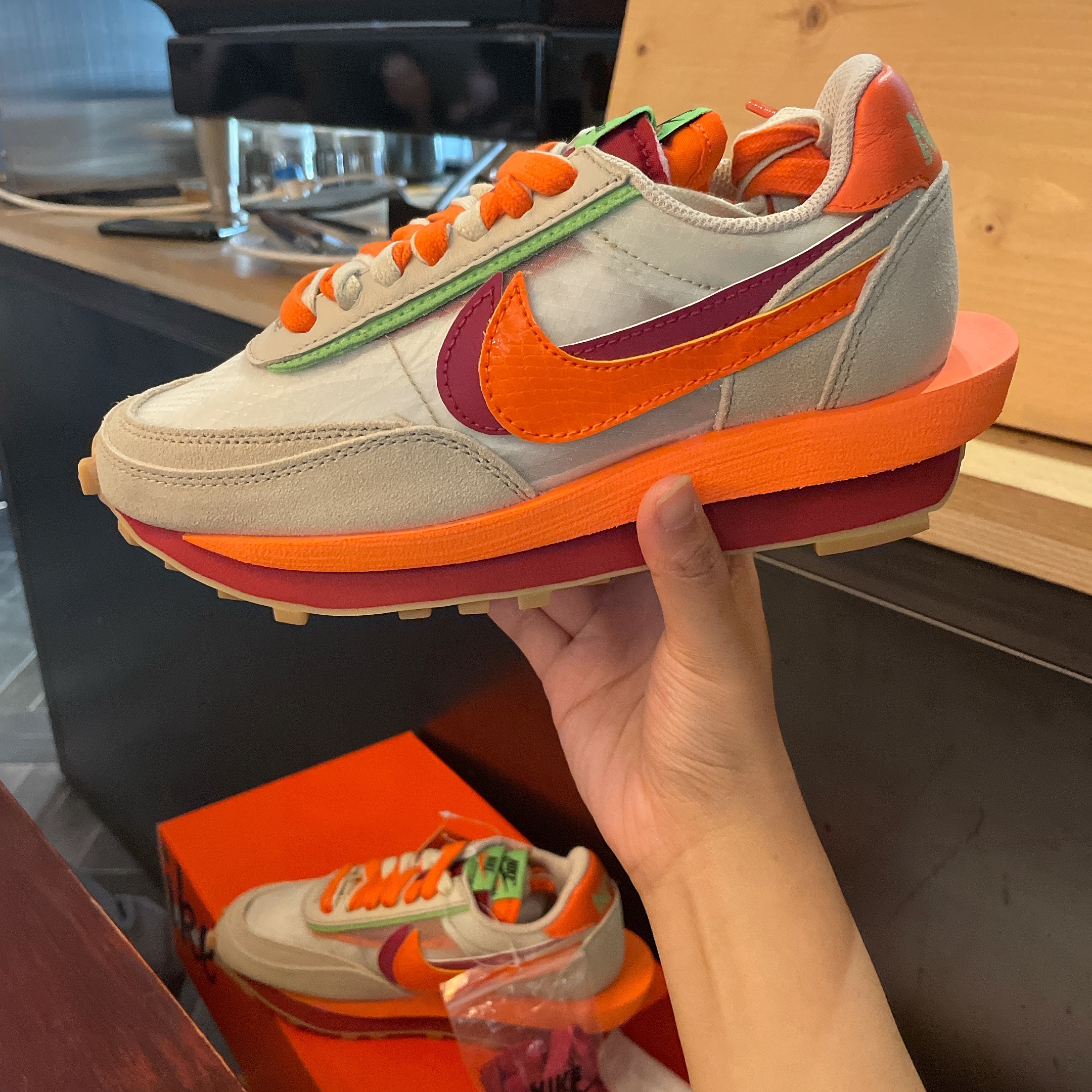 Nike x Sacai x Clot LDWaffle Orange Blaze 착용 스타일 - 1