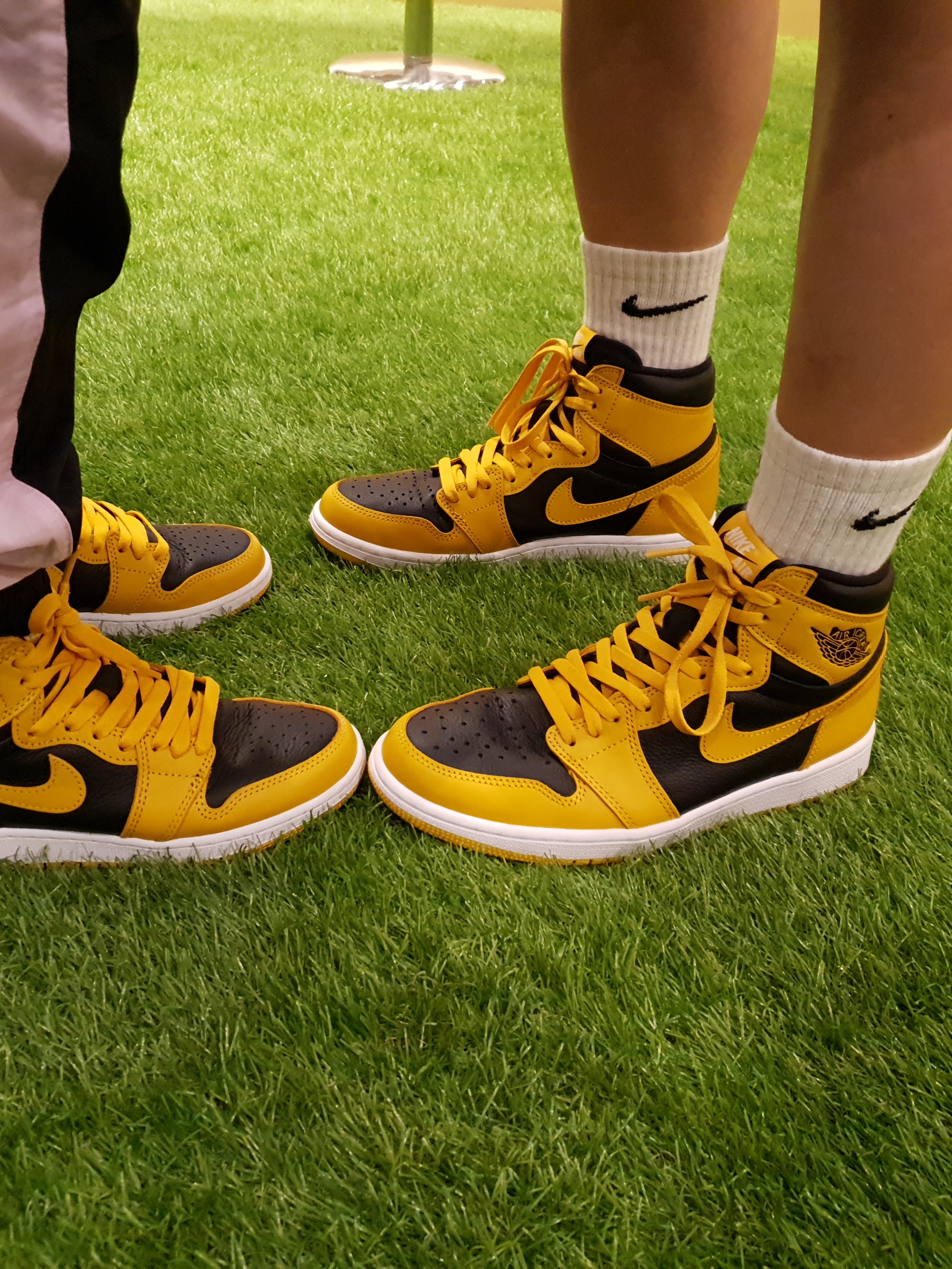 Jordan 1 Retro High OG Pollen, (GS) Jordan 1 Retro High OG Pollen 착용 스타일 - 3