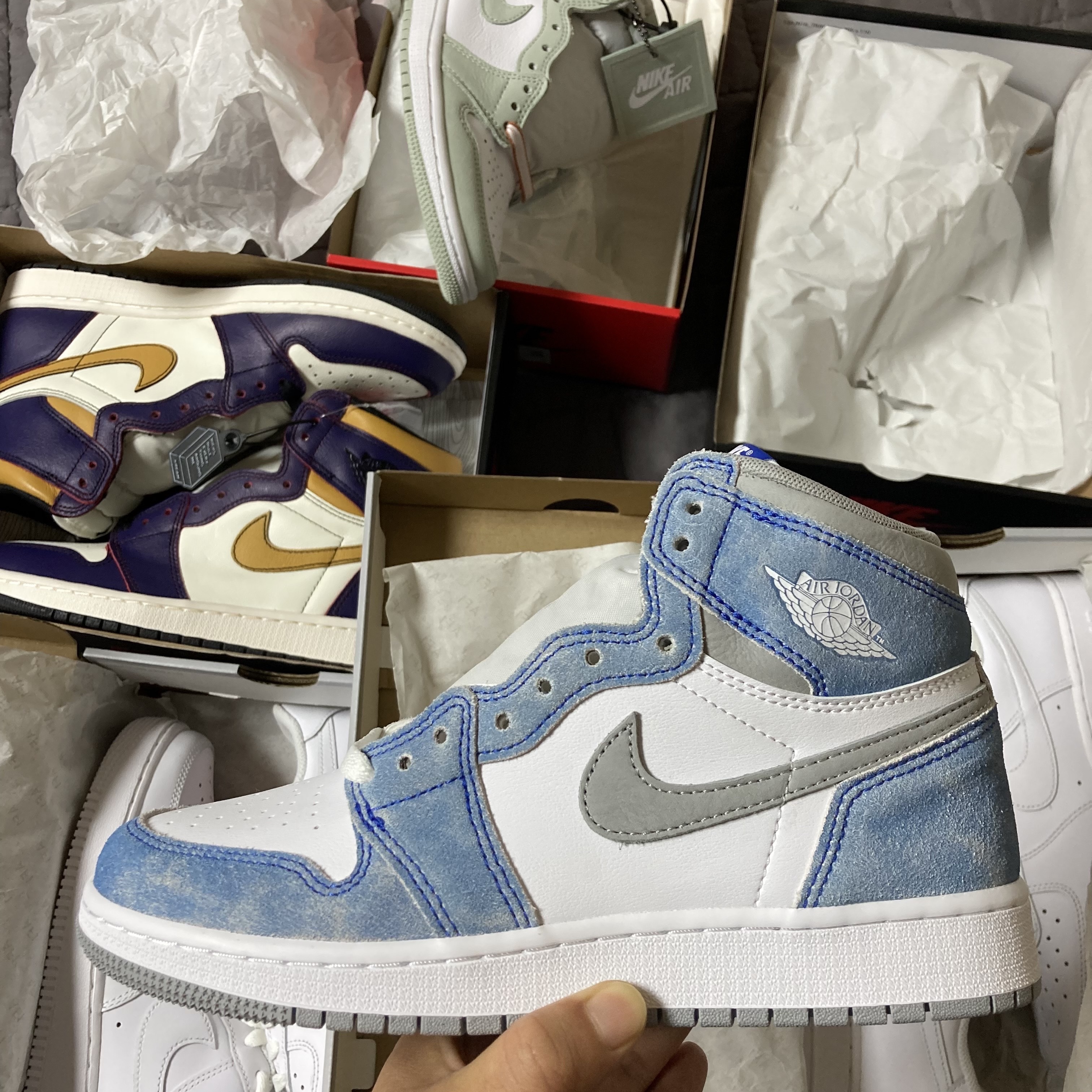 Jordan 1 Retro High OG Defiant SB LA to Chicago, Nike Air Force 1 '07 Low White 착용 스타일 - 4