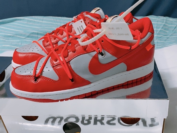 Nike x Off-White Dunk Low Pine Green, Nike x Off-White Dunk Low University Red 착용 스타일 - 3