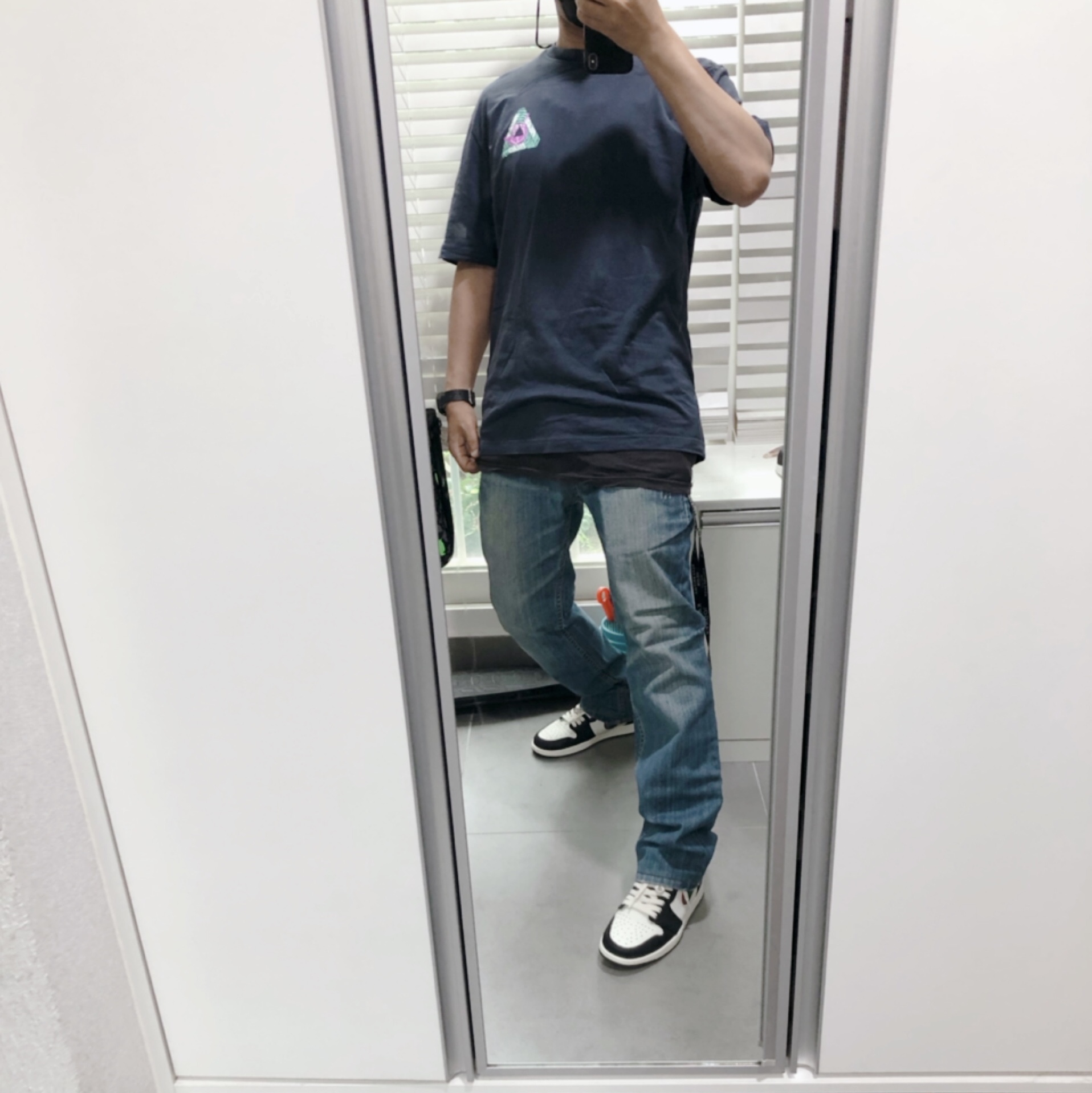 Jordan 1 Retro High OG A Star Is Born, Palace Tri-Zooted Shakka T-Shirt Navy - 20FW 착용 스타일 - 2