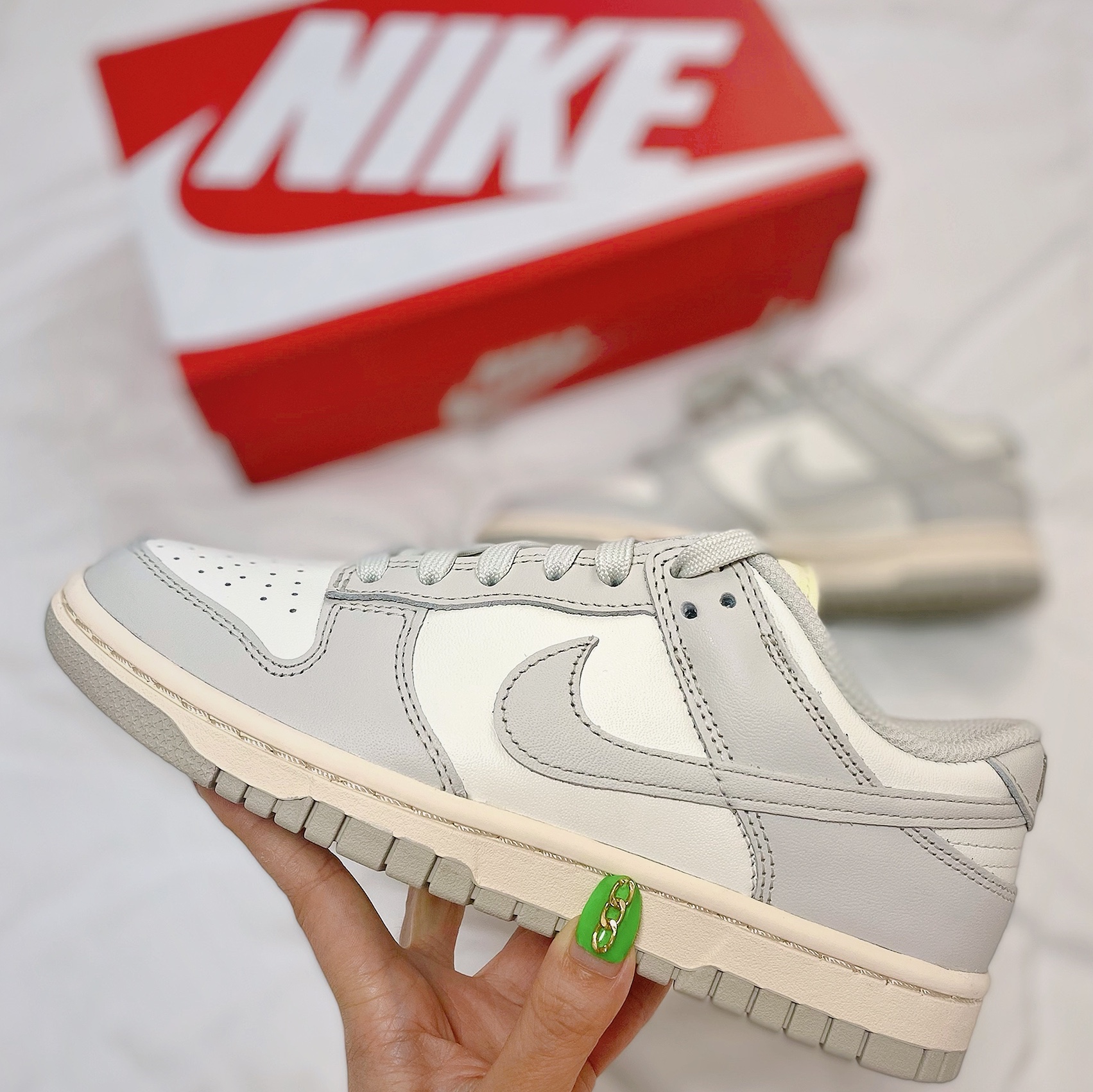(W) Nike Dunk Low Light Bone 착용 스타일 - 2