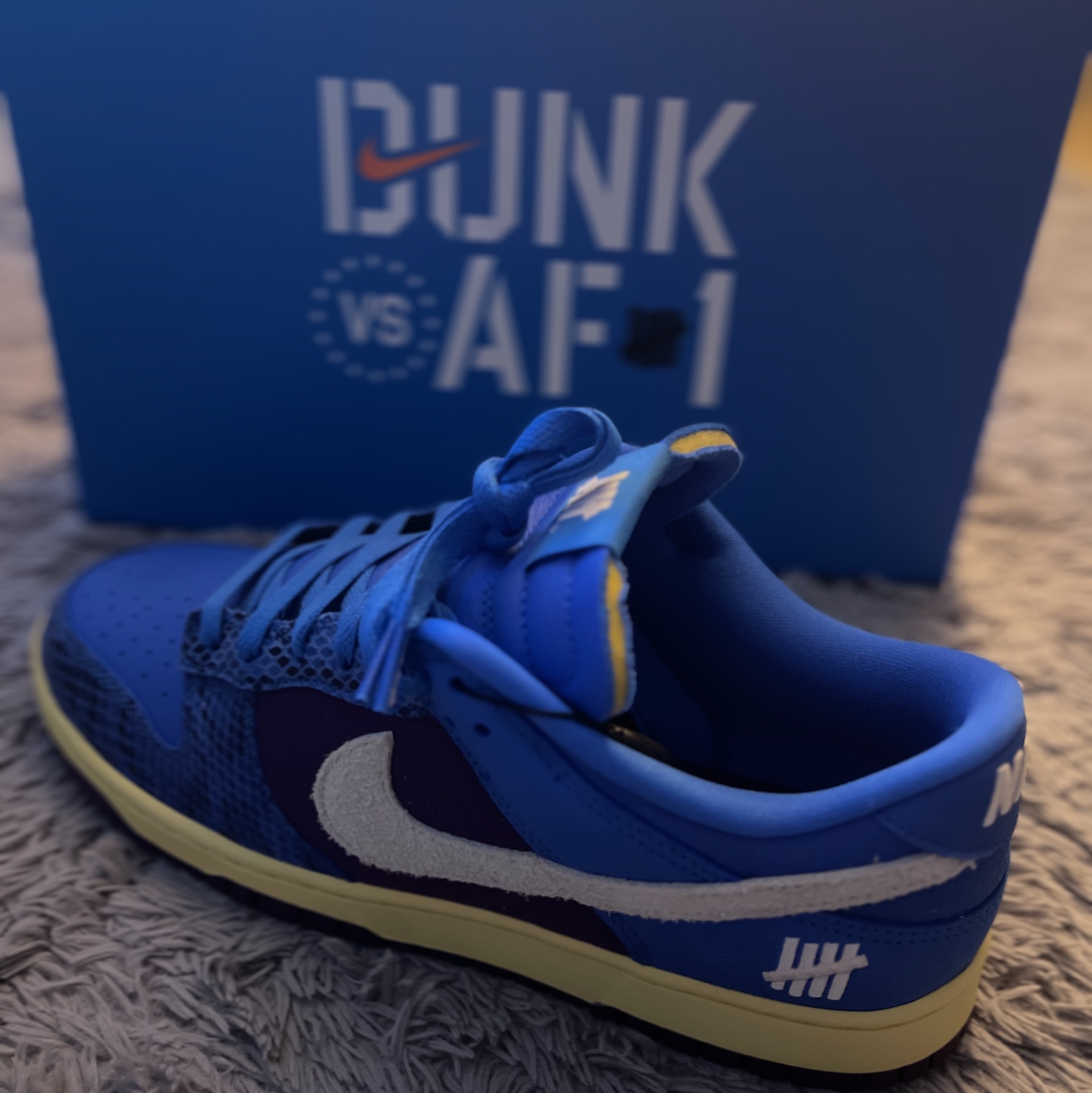 Nike x Undefeated Dunk Low SP 5 On It 착용 스타일 - 2