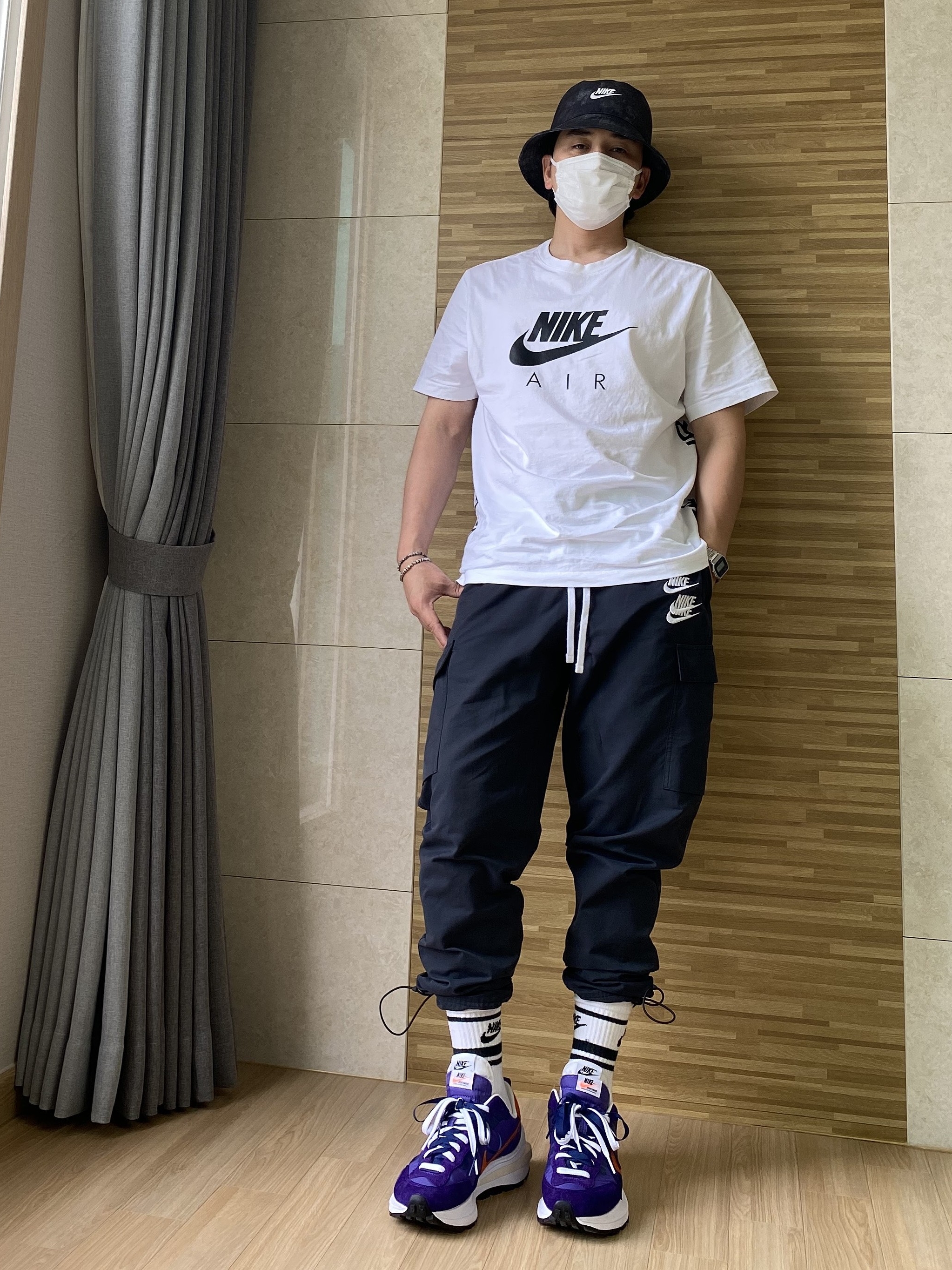 Nike Bucket Futura Tie-Dye Black, Nike x Sacai VaporWaffle Dark Iris 착용 스타일